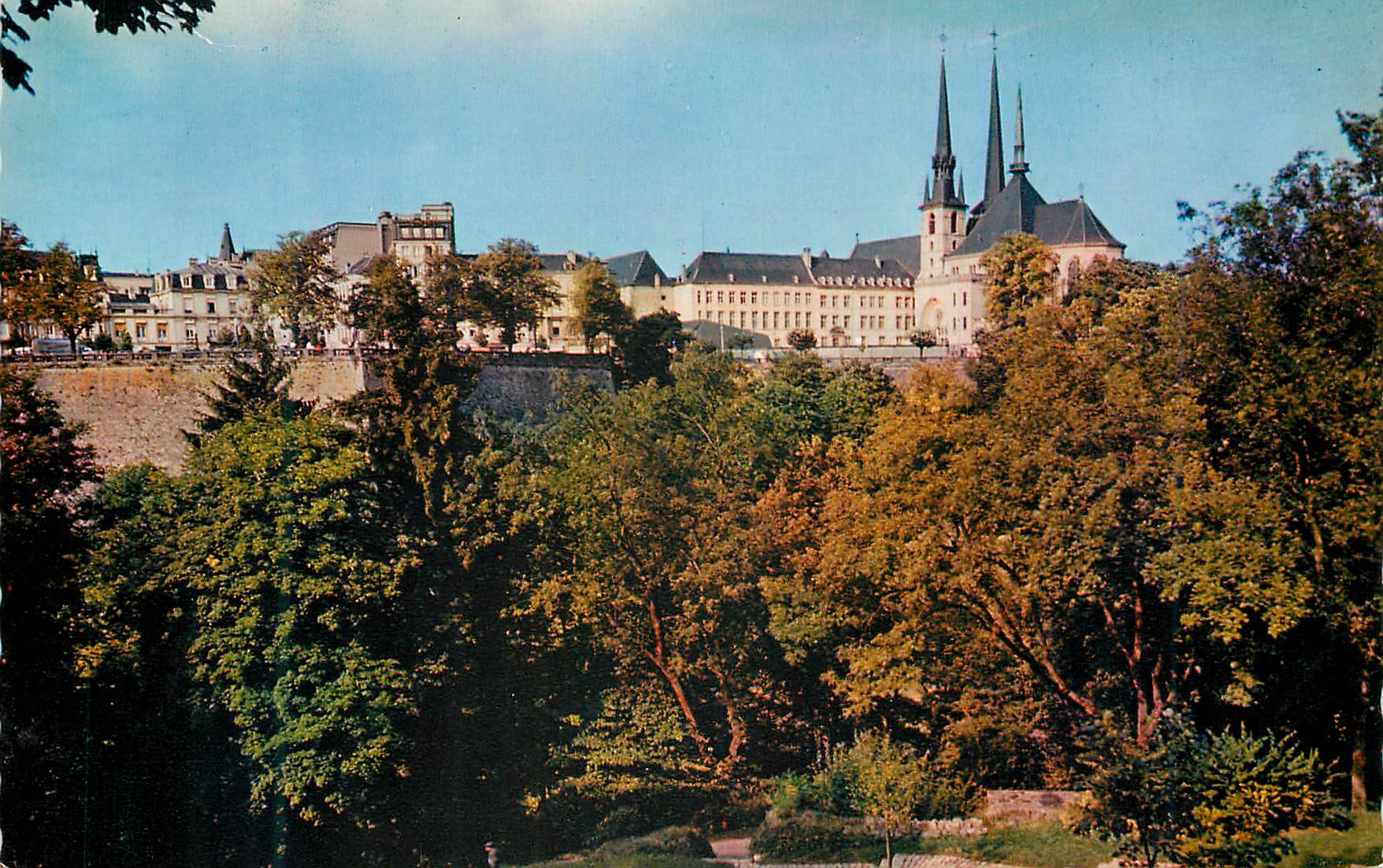 CPM Luxembourg Boulevard Roosevelt et Cathedrale