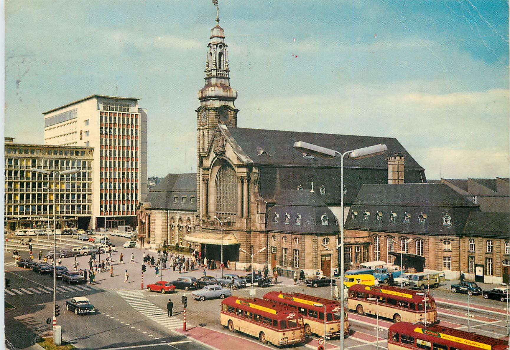CPM Luxembourg Gare Centrale et Batiment du CFL Autobus