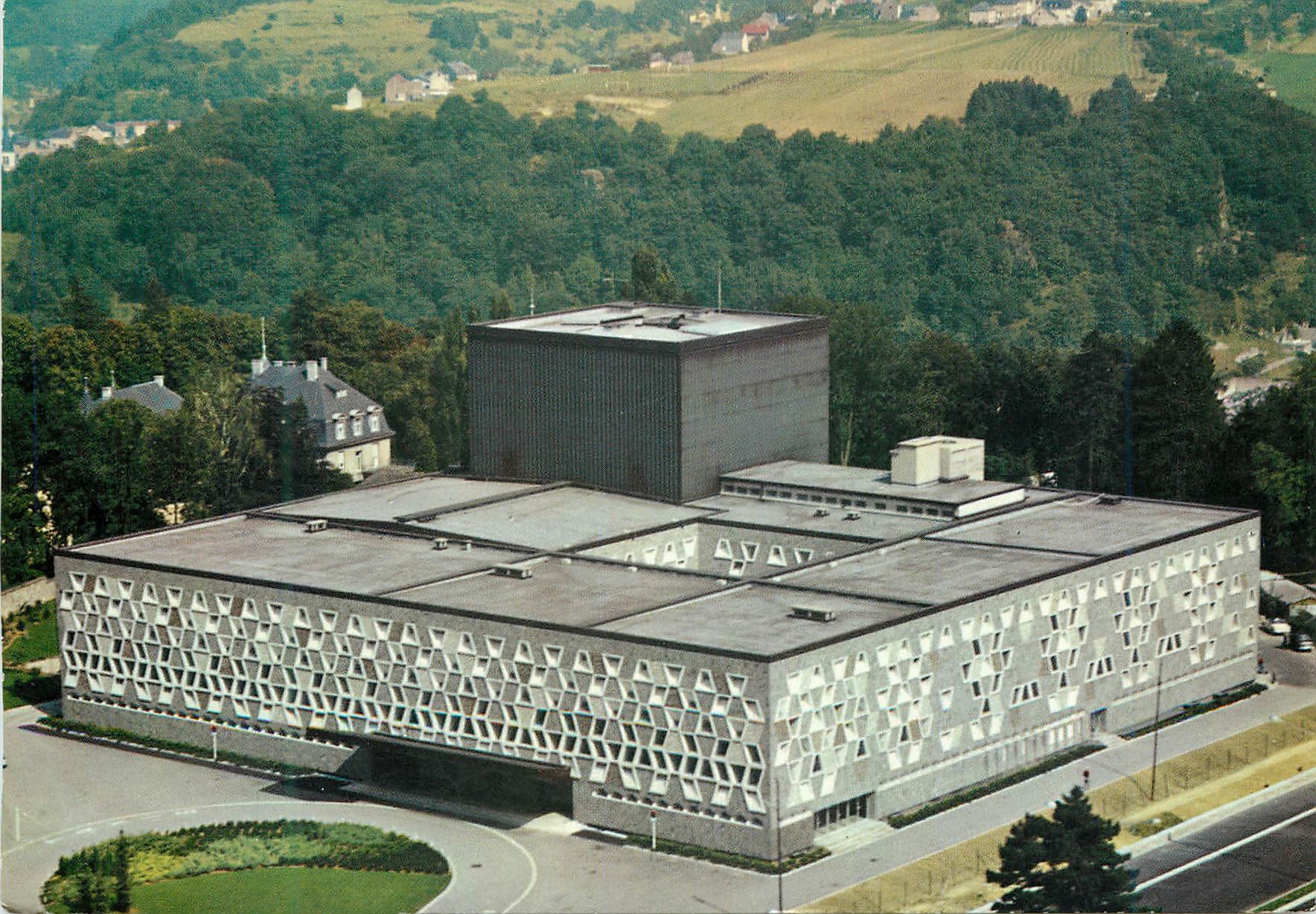 CPM Luxembourg Vue aerienne Square Robert Schumann Theatre municipal