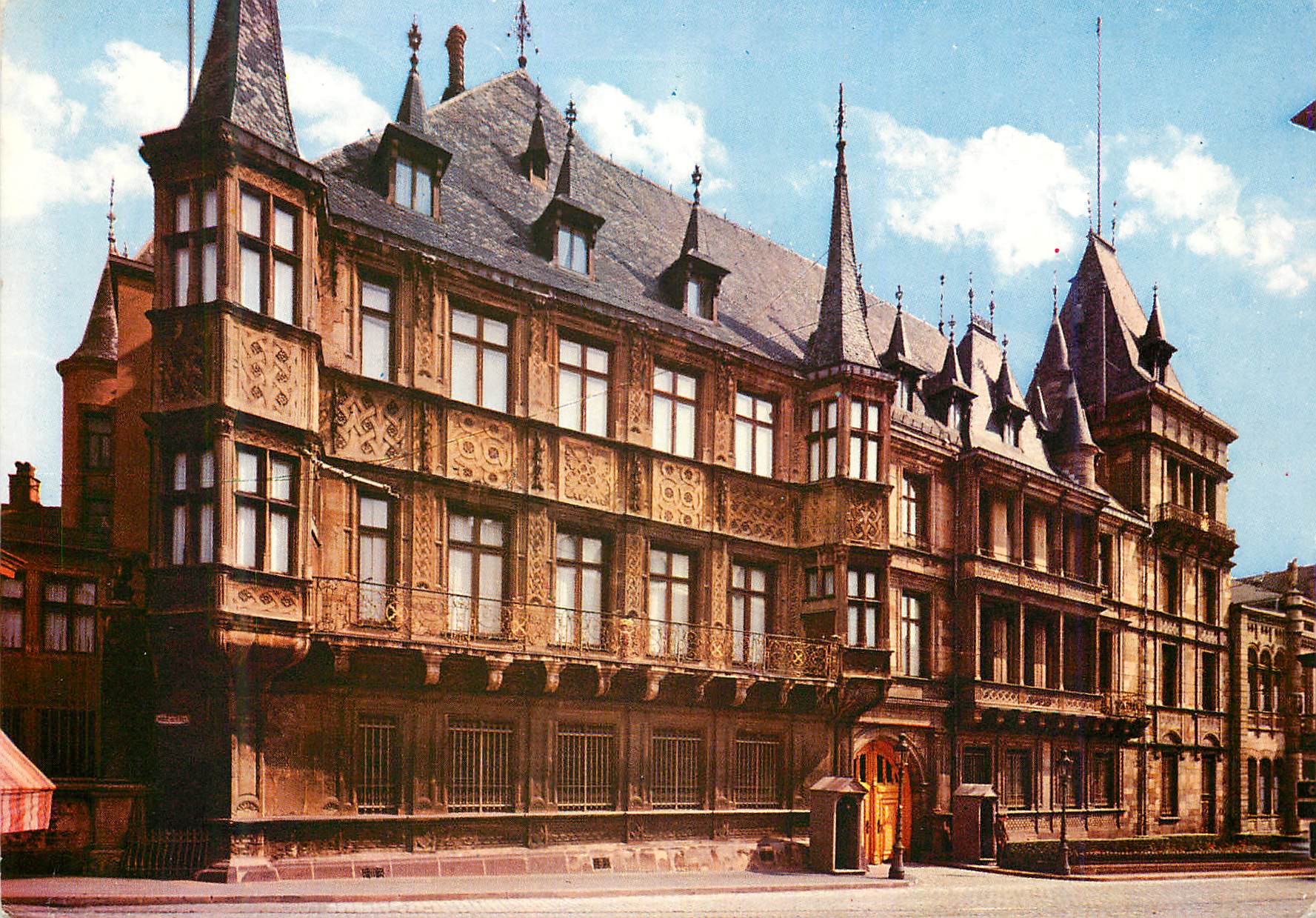 CPM Luxembourg Le Palais Grand-Ducal (1572)