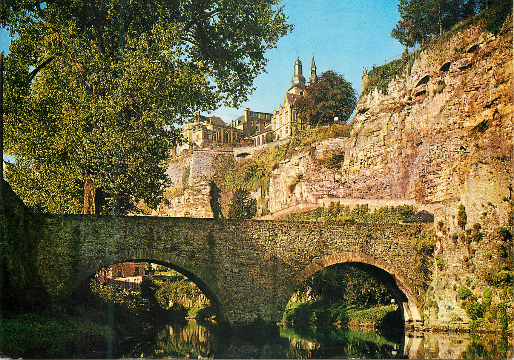 CPM Luxembourg L'Alzette pittoresque le vieux chemin Stierchen et les Rochers du Bock avec l'eglise St Michel