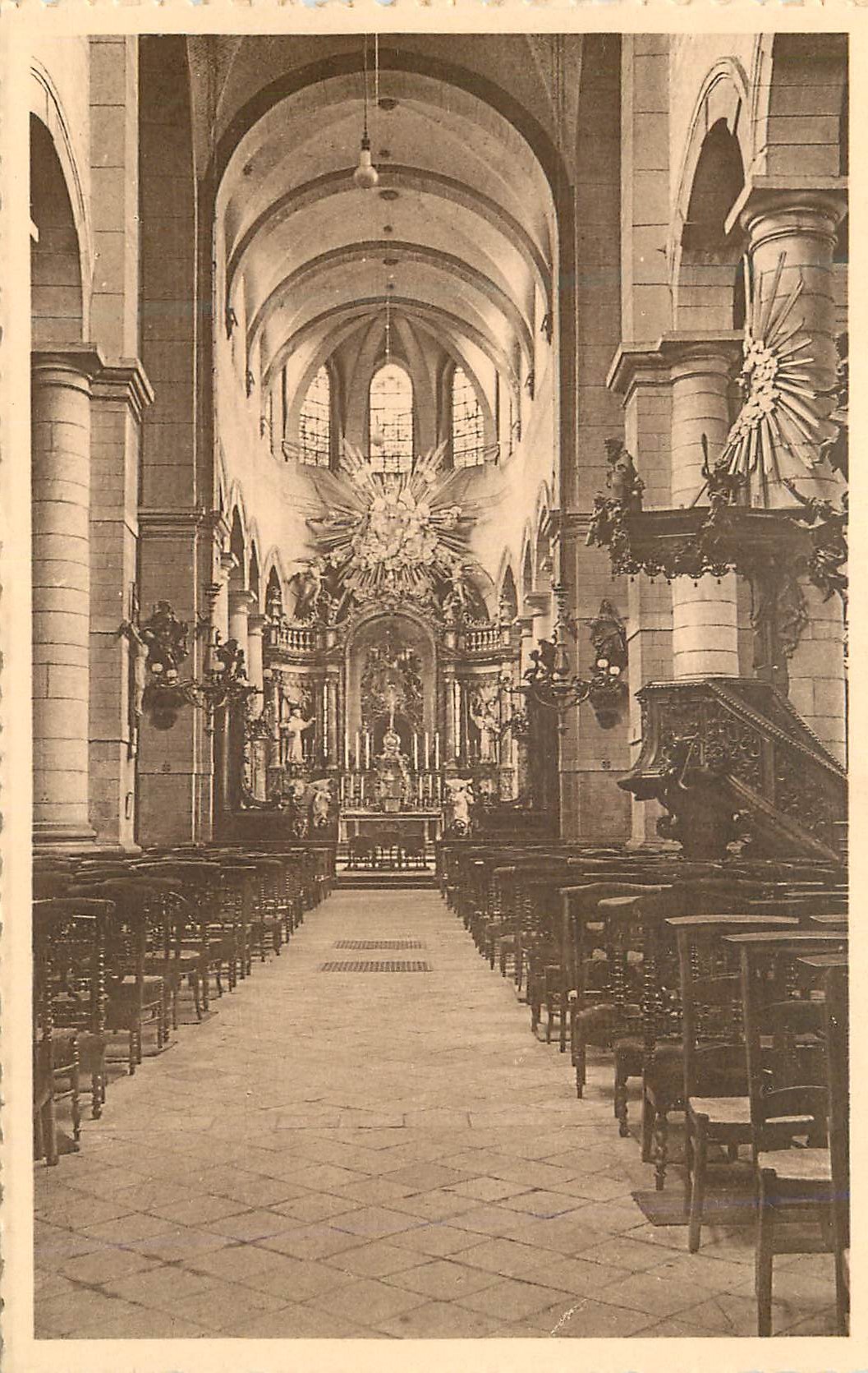 CPA Mons Eglise Saint-Nicolas en Havre