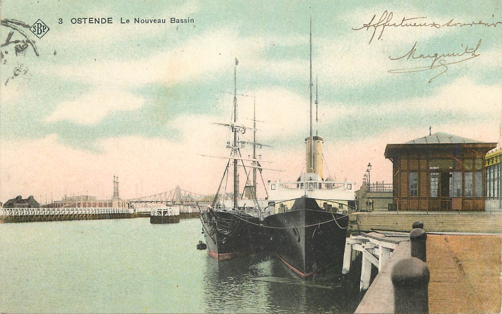 CPA Namur Ostende Le Nouveau Bassin Bateaux