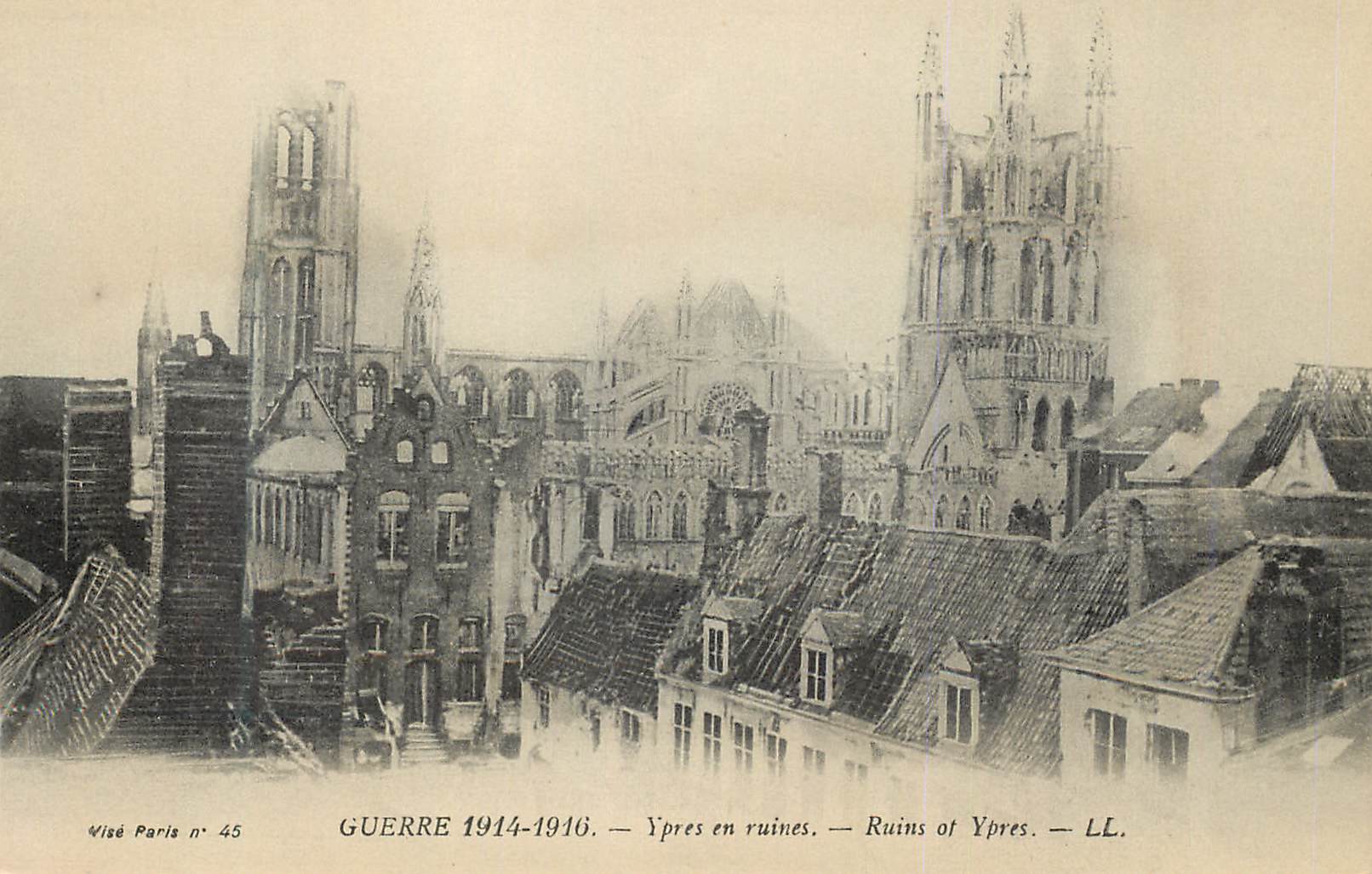 CPA Ypres en ruine Guerre 1914-1916 Militaria
