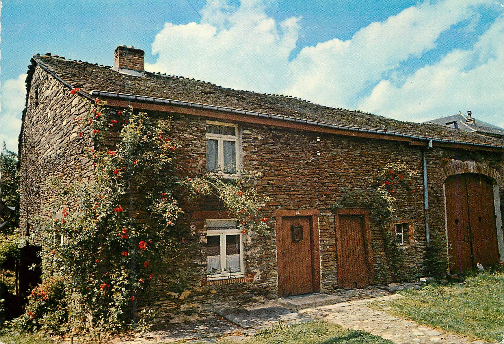 CPM Les ardennes pittoresque vieille maaison