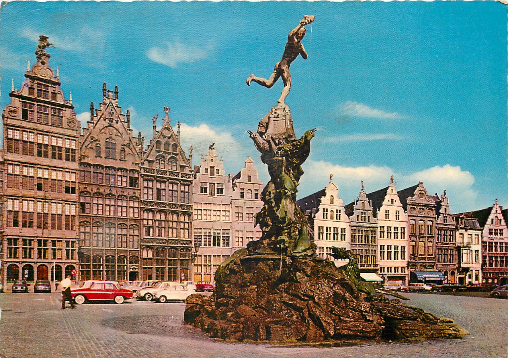CPM Anvers le brabo et anciennes maison des corporation