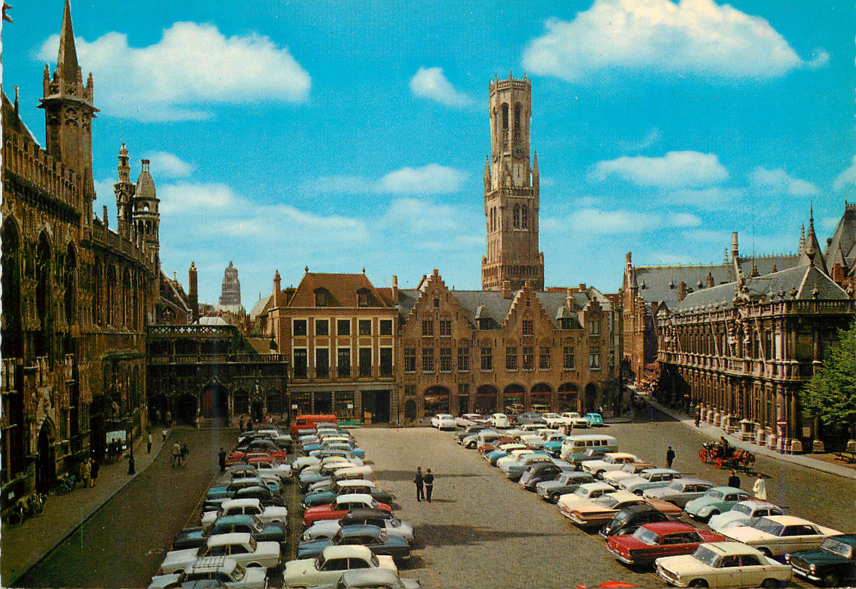 CPM Brugge basilique du St sang hotel de ville et beffroi