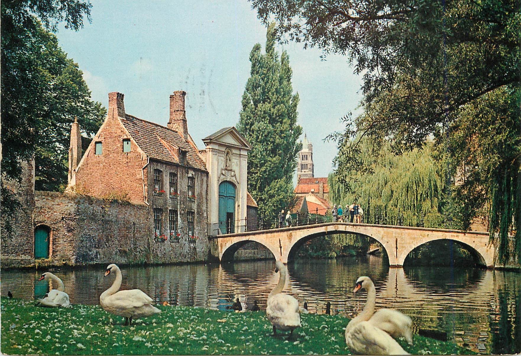 CPM Brugge l'entree du beguinage Cygnes