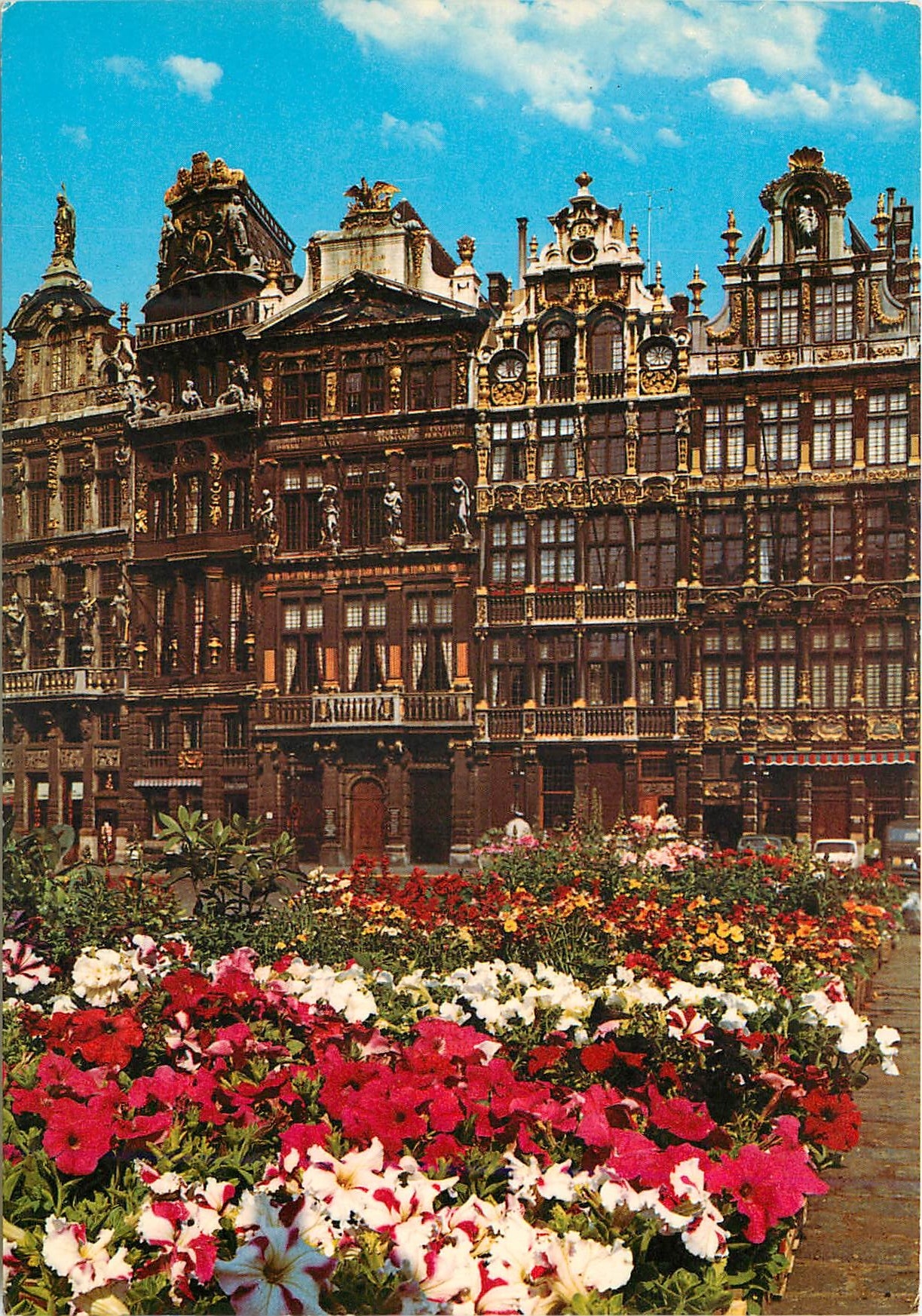 CPM Bruxelles grand place la brouette le sac la louvre