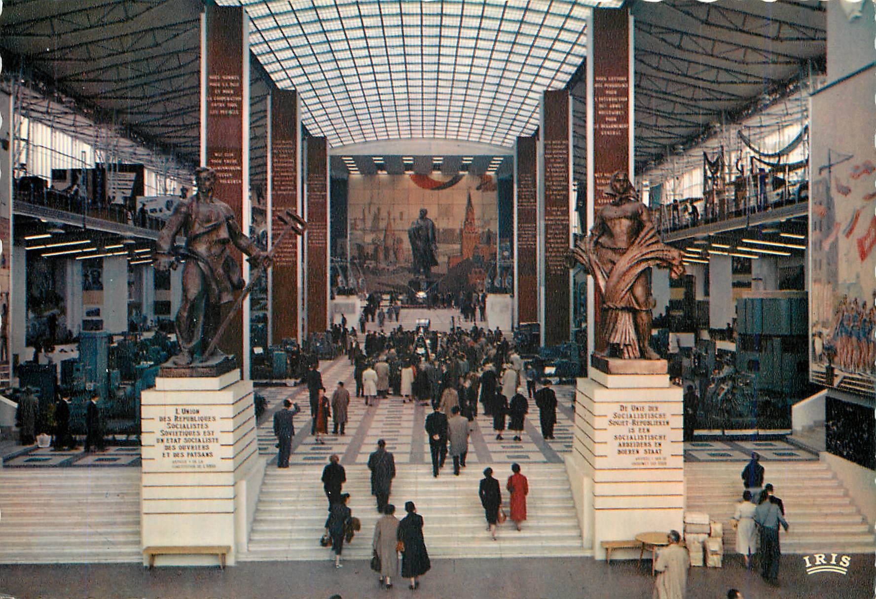 Pavillon de l'U.R.S.S. — Le Grand Hall — IRIS Mexichrome