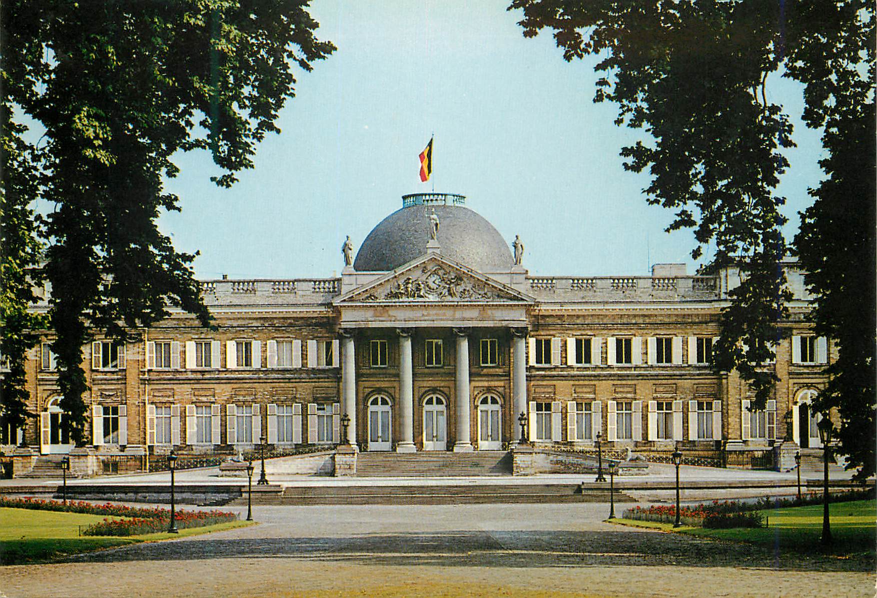 CPM Bruxelles chateau royal de laeken