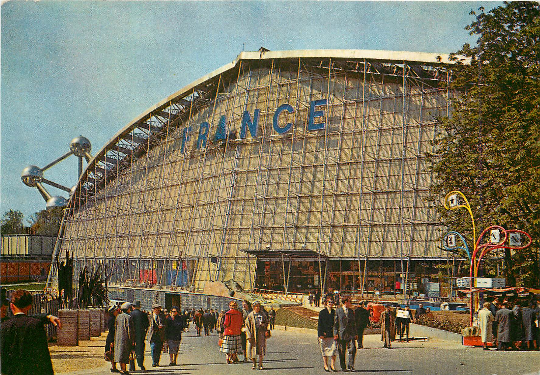 CPM France le pavillon de la france face arriere Exposition universelle de Bruxelles 1958