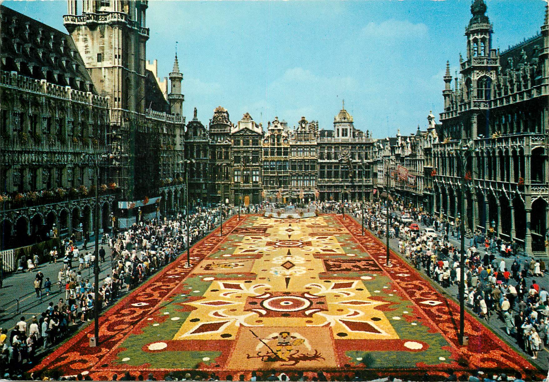 CPM Bruxelles grand place tapis de fleurs