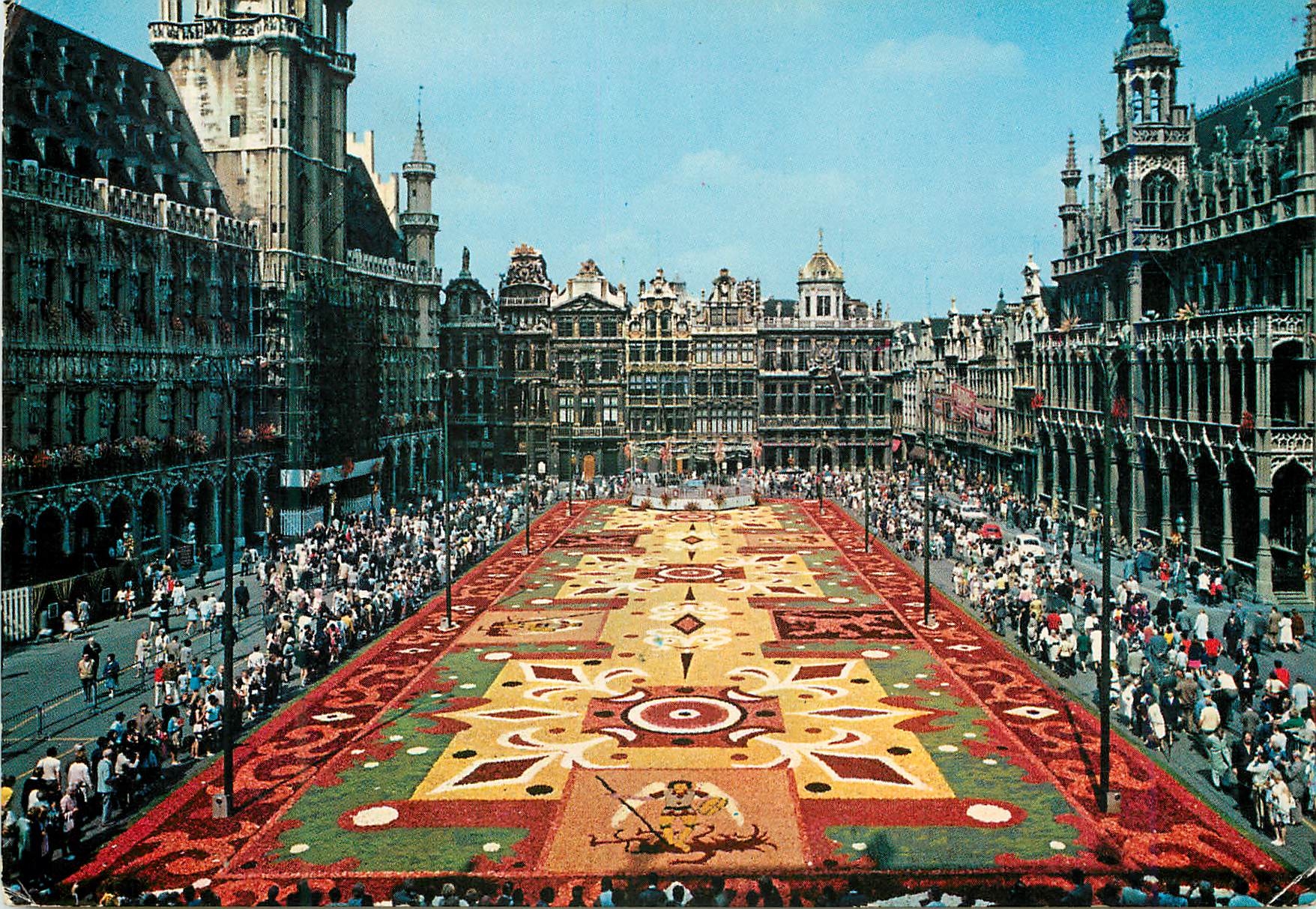 CPM Bruxelles grand place tapis de fleurs