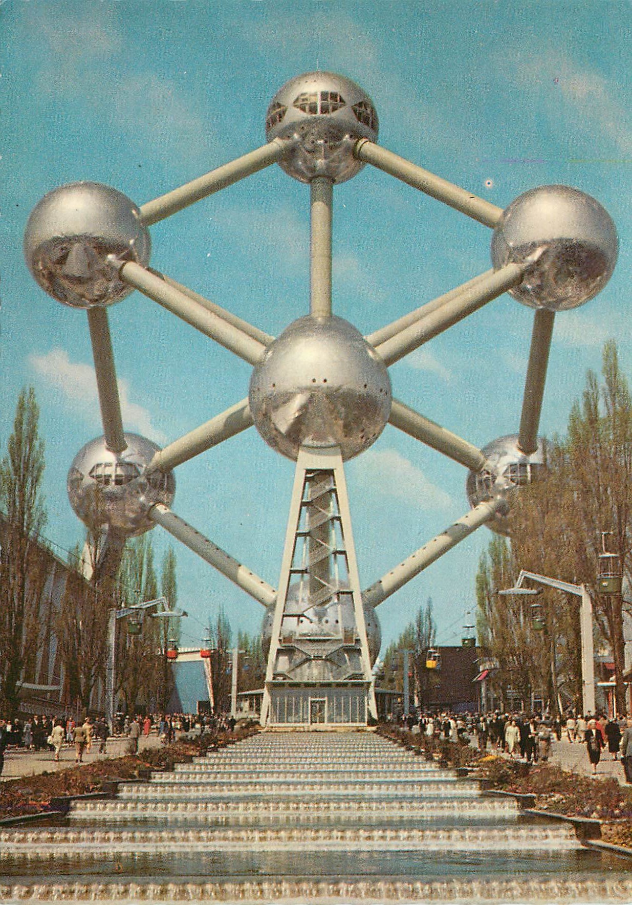 CPM Atomium haut 102m diametre des spheres 18m poids 2200t Bruxelles Flamme Atomium