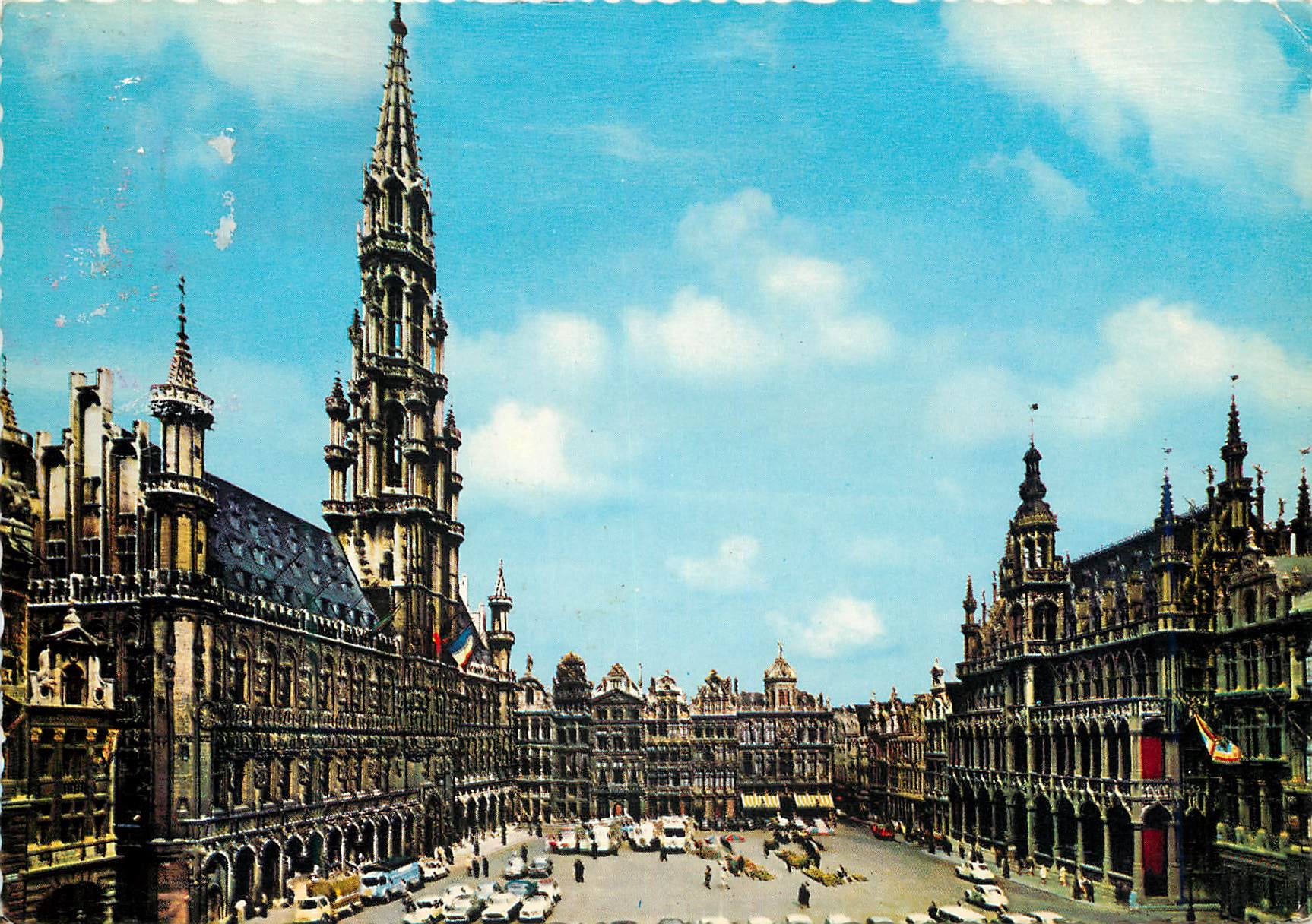 CPM Bruxelles grand place hotel de ville et la maison du roi