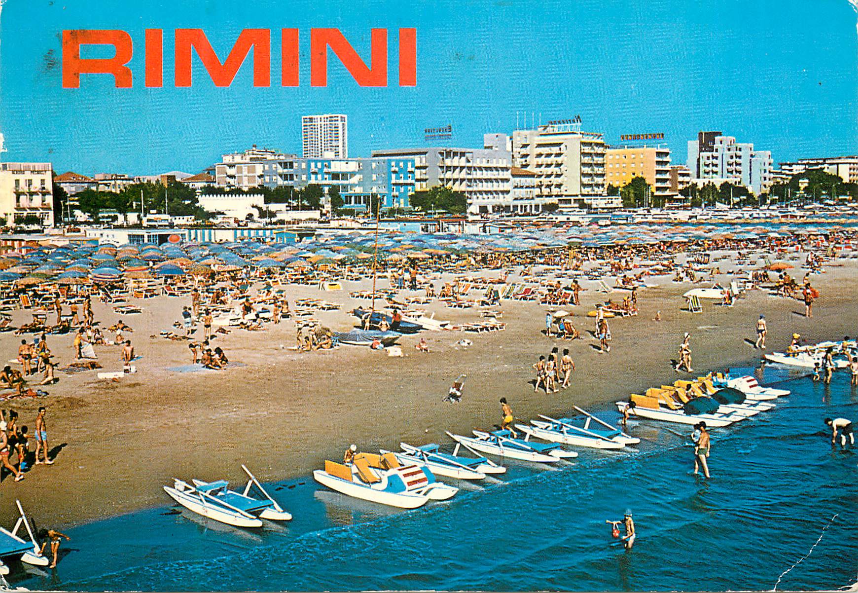 CPM Rimini vue partielle de la plage et hotel