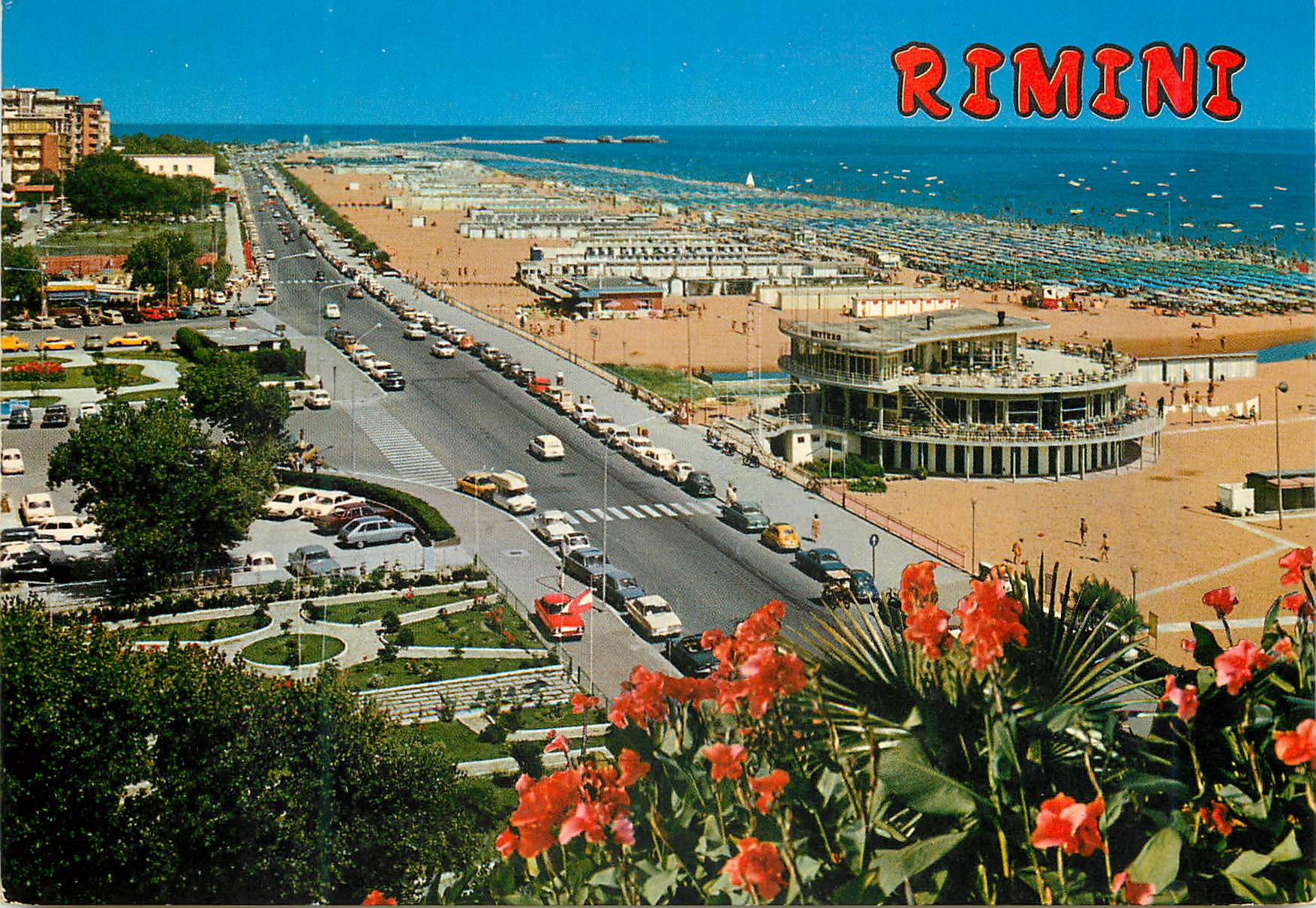 CPM Rimini promenade le long de la mer et plage