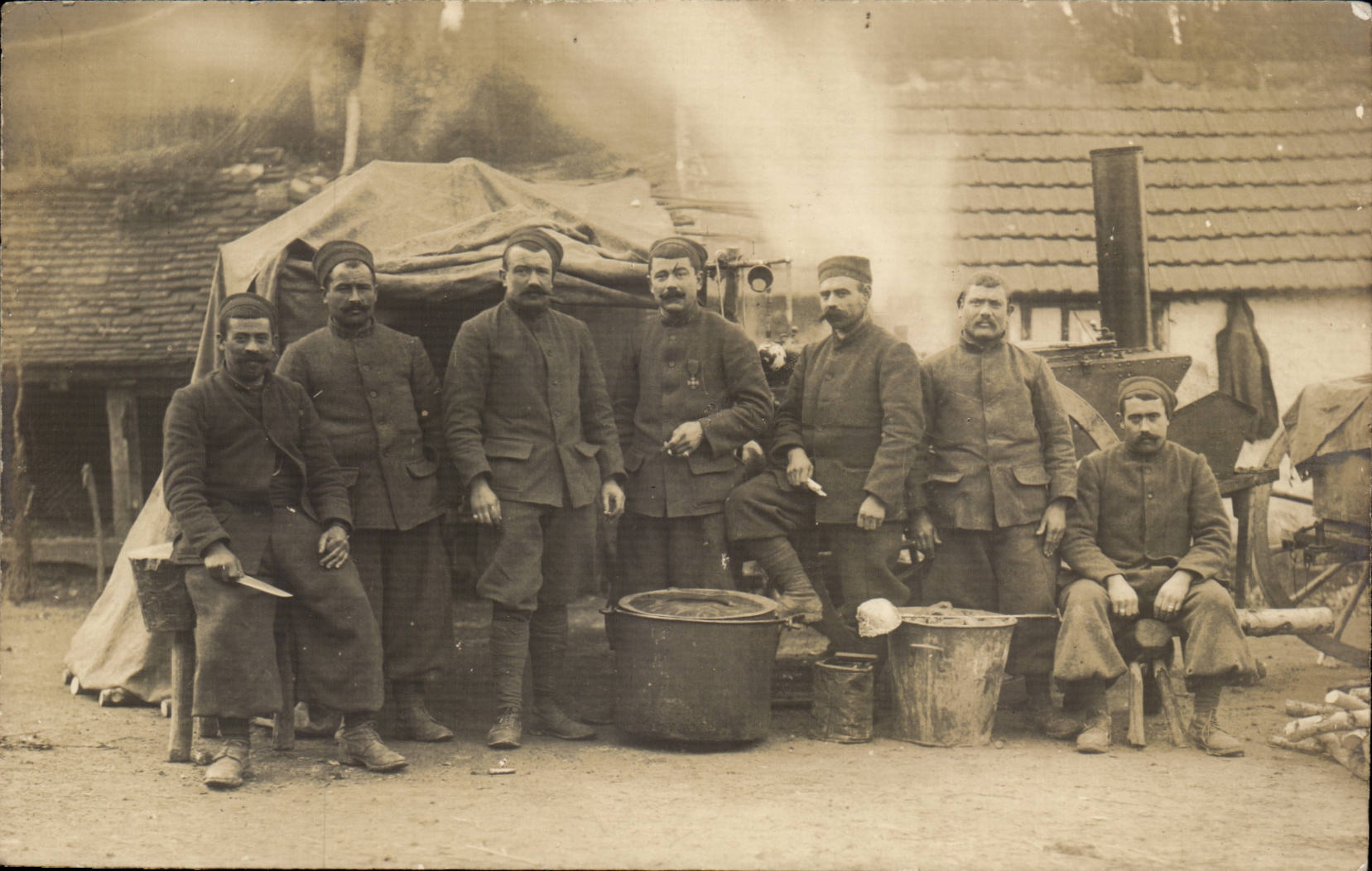 CPA Carte photo Regiment Troupes Militaria CAntine