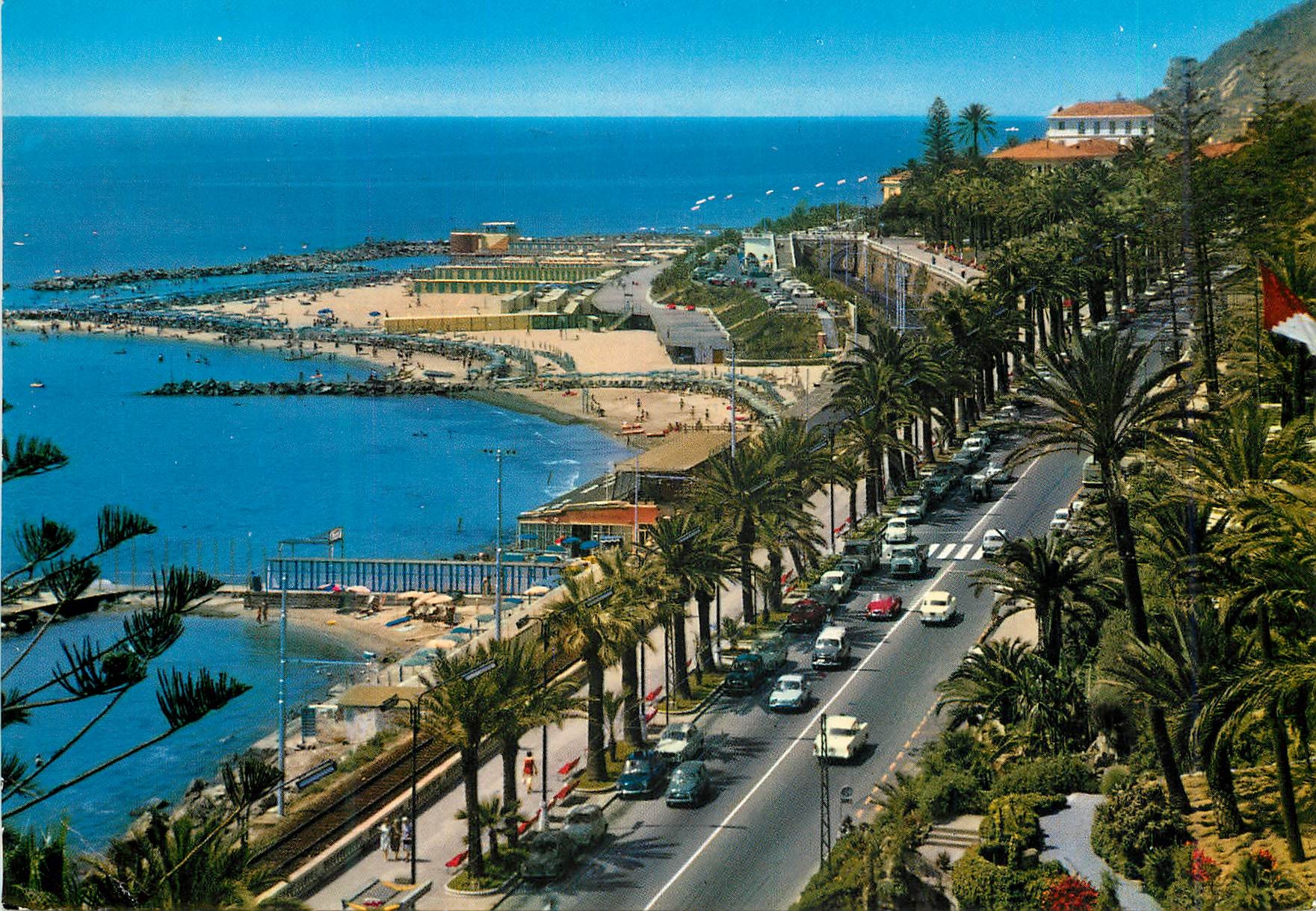 CPM San Remo Riviera dei fiori Rue Aurelia et plage de Ponent