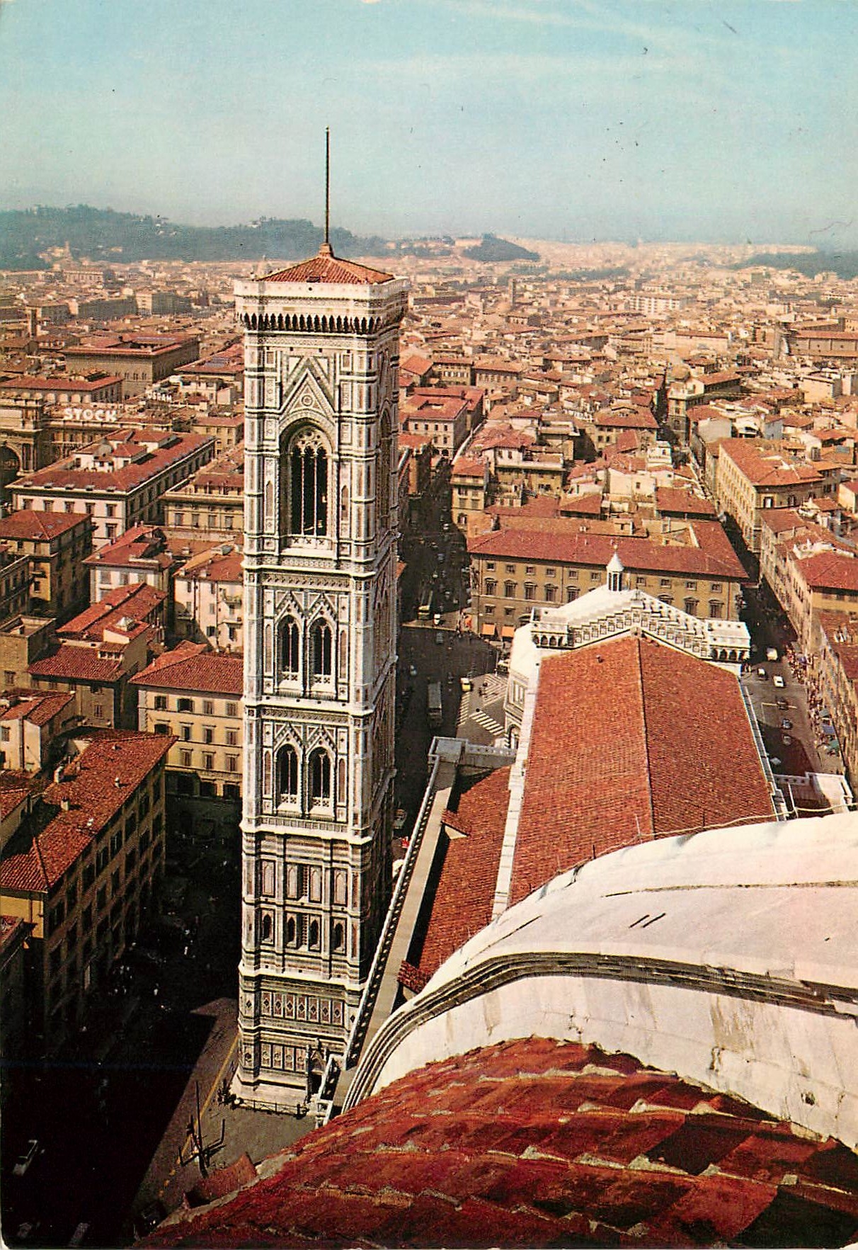 CPM Firenze Le Campanil de Giotto vu de la Coupole de la Cathedrale