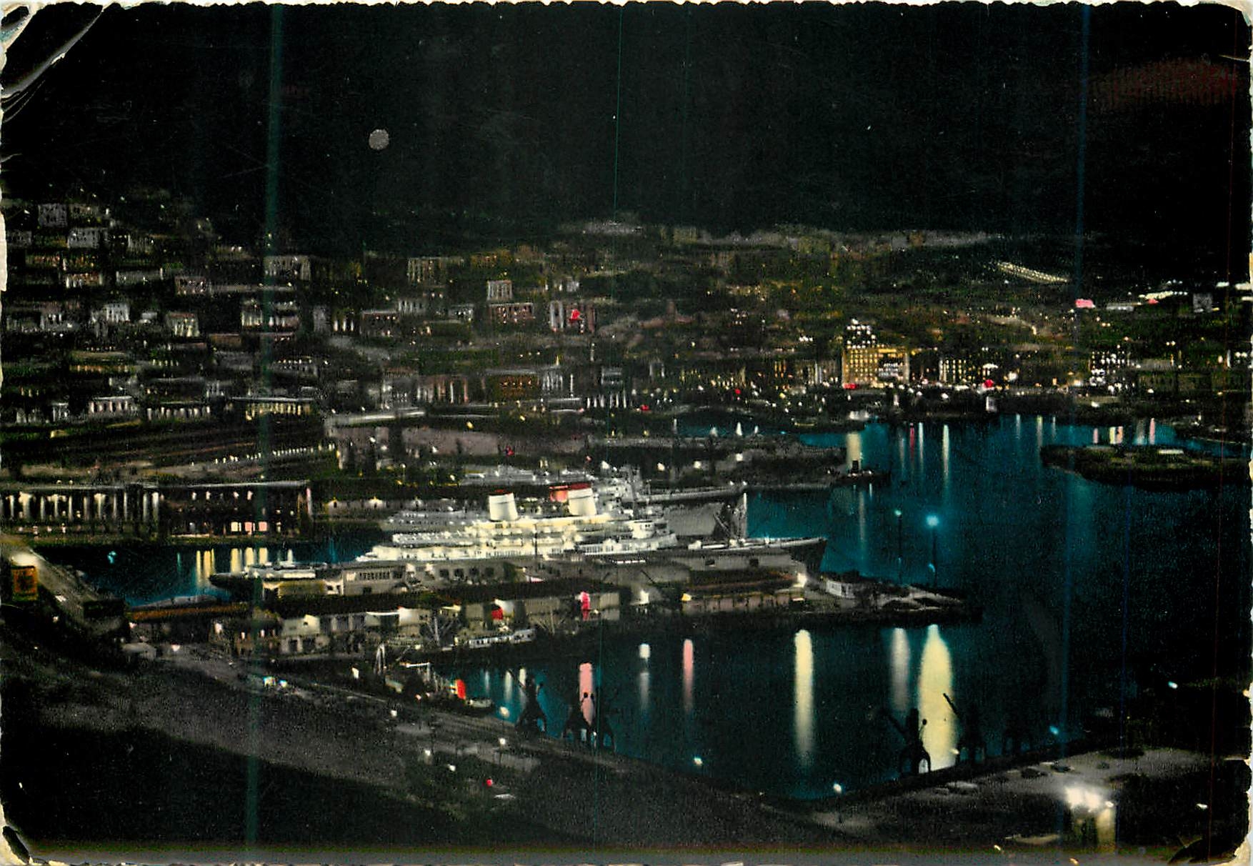 CPM Genova le port vue generale de nuit