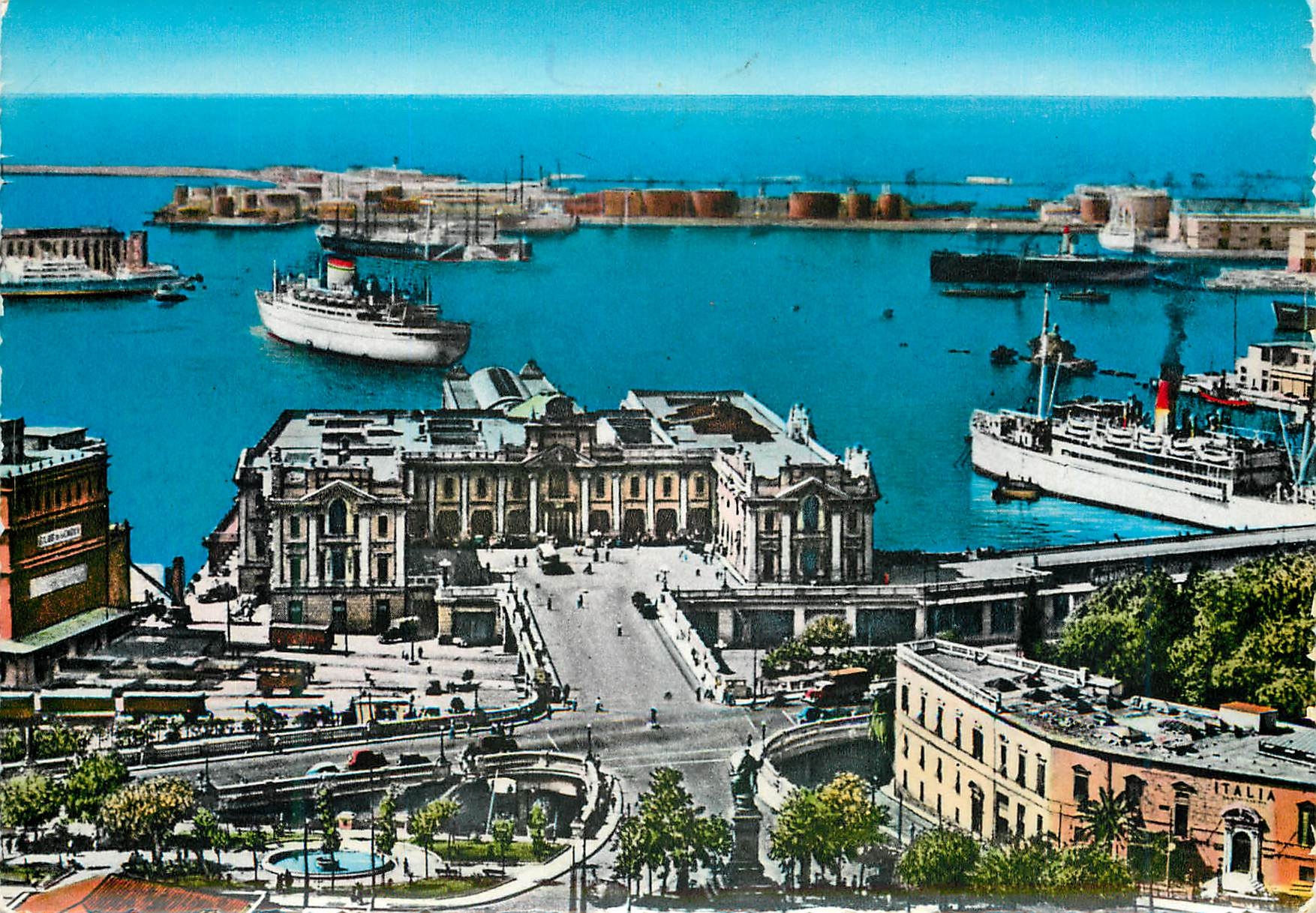 CPM Genova gare maritime Bateaux
