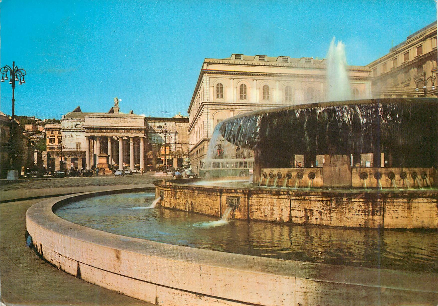 CPM Genova place de ferrari et theatre c felice