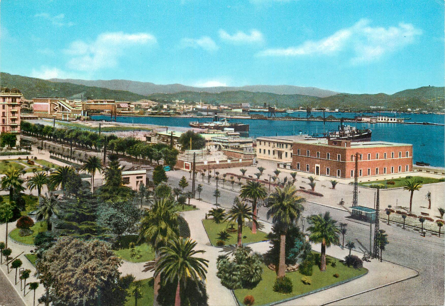 CPM La spezia jardins et bureau du commandeur due port