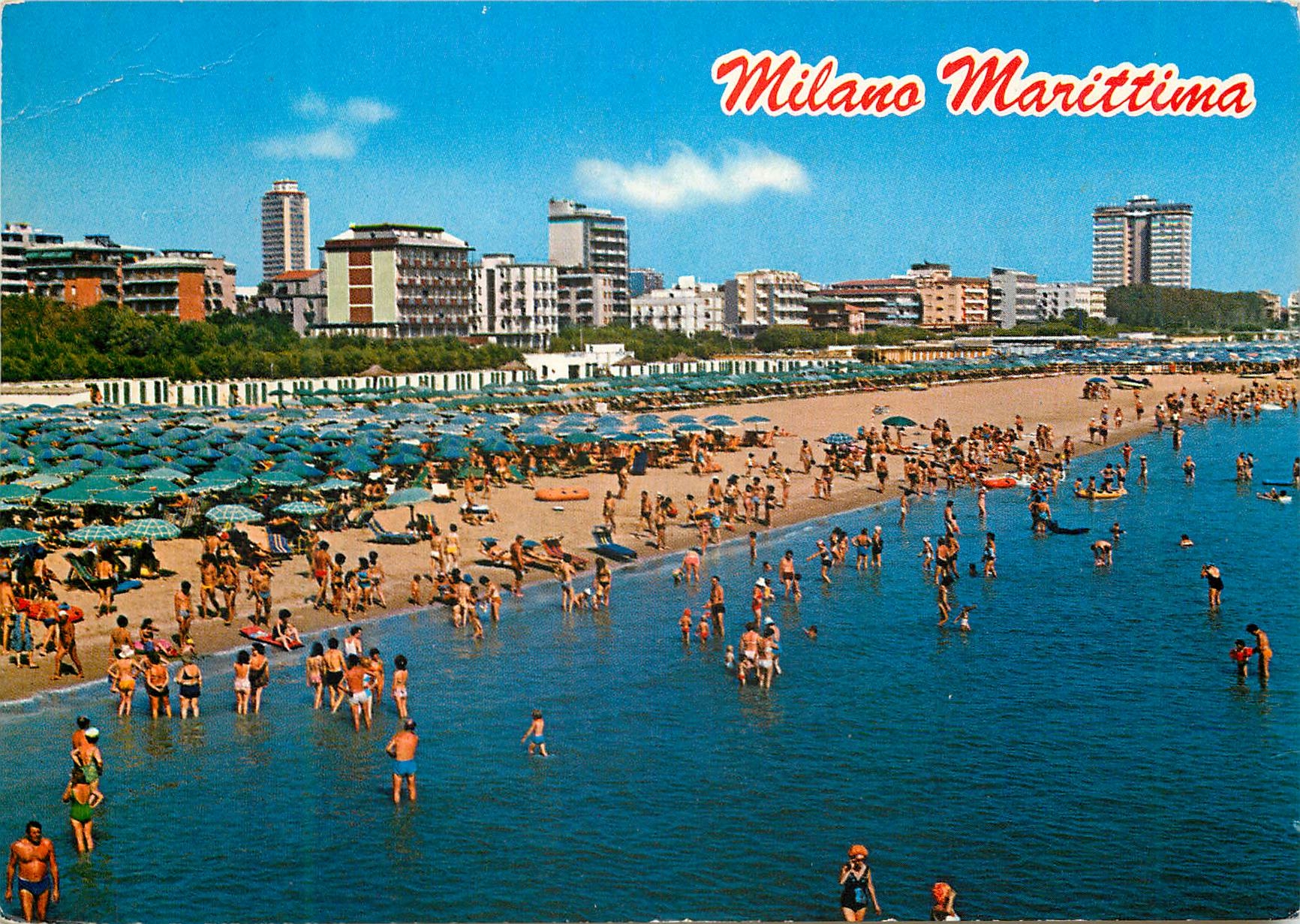 CPM Mllano marittima hotels et place vue de la mer