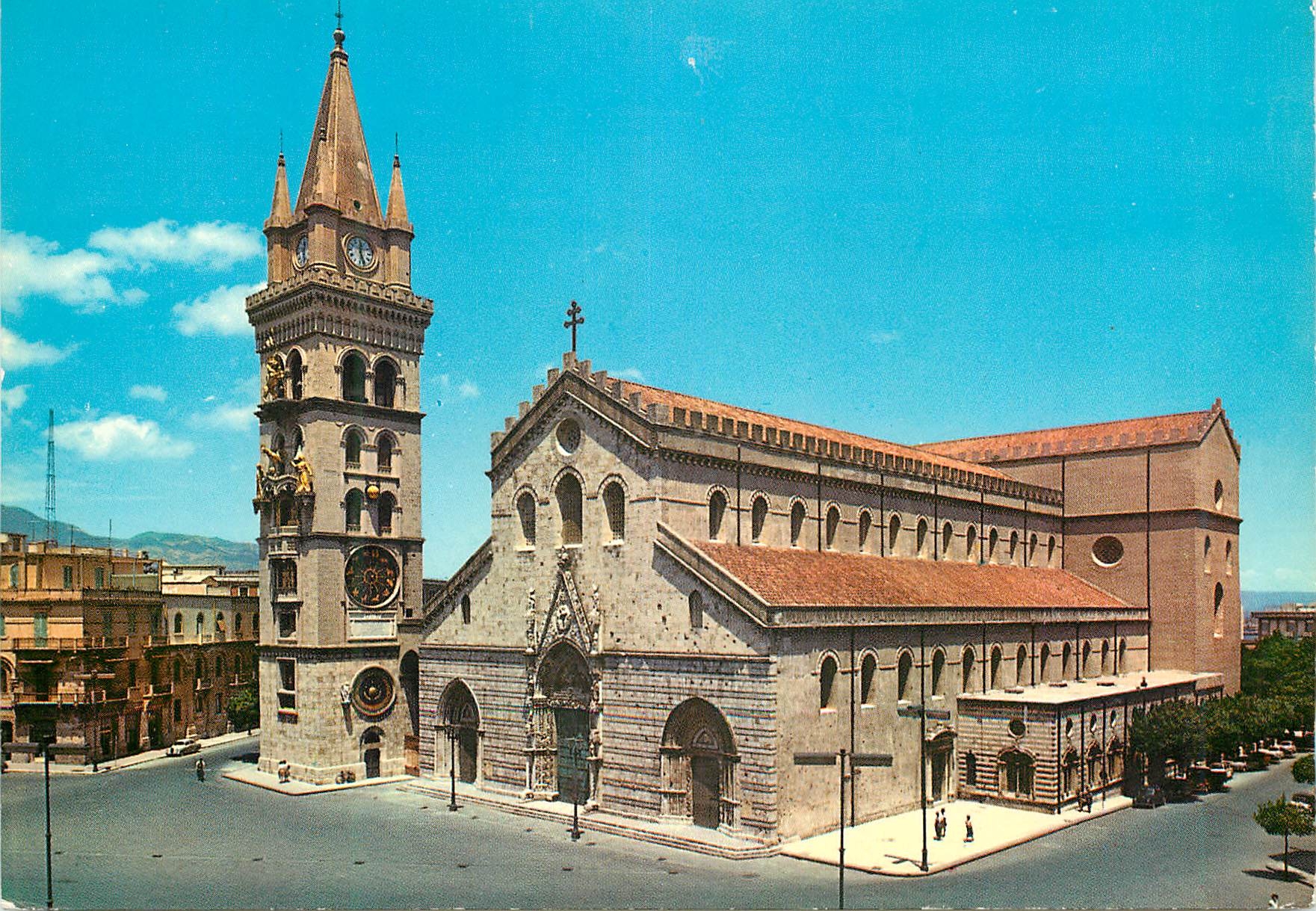 CPM Messina la cathedrale l'horloge du clocher haut de 65 m