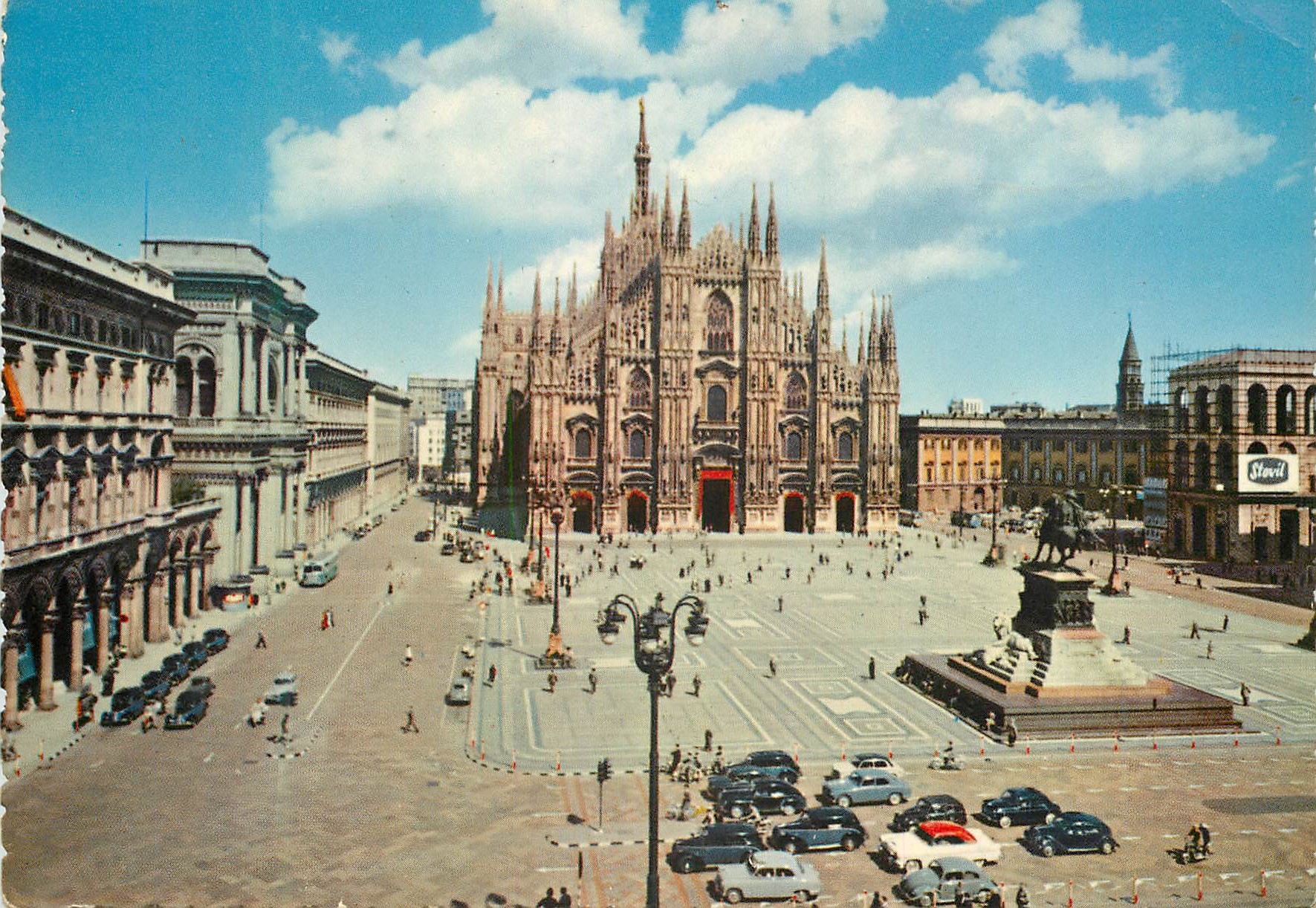 CPM Milano Place du Dome