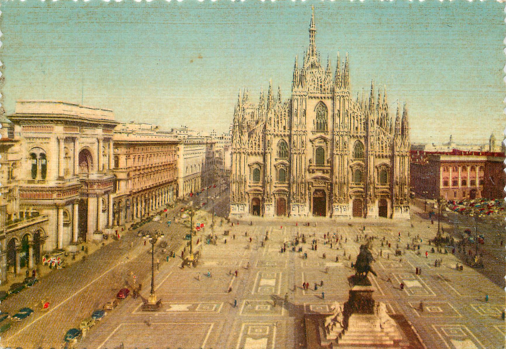 CPM Milano Place de la Cathedrale