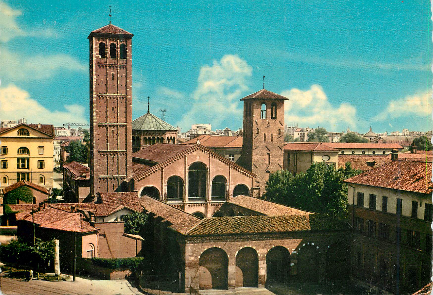 CPM Milano Basilique de St Ambroise