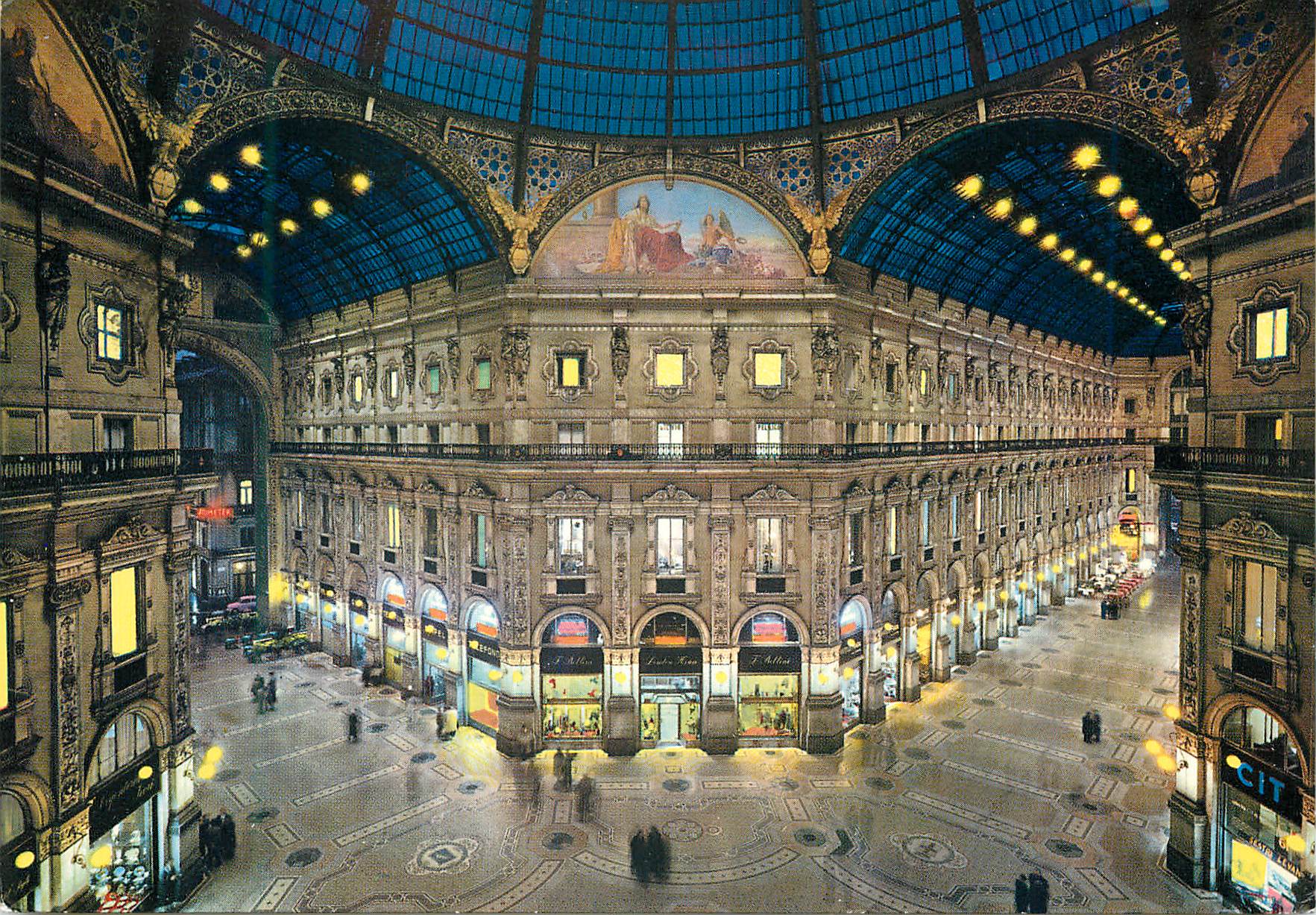CPM Milano Interieur de la Galerie Victor Emmanuel II