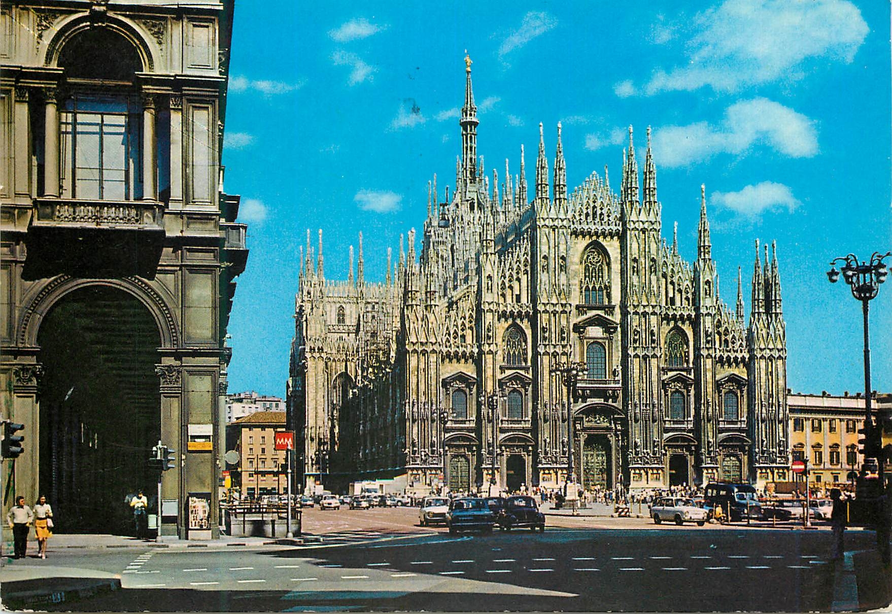 CPM Milano Place de la Cathedrale
