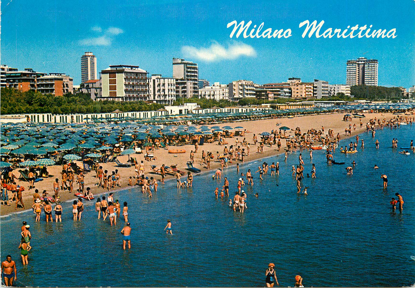 CPM Milano Marittima Hotels et plage vue de la mer