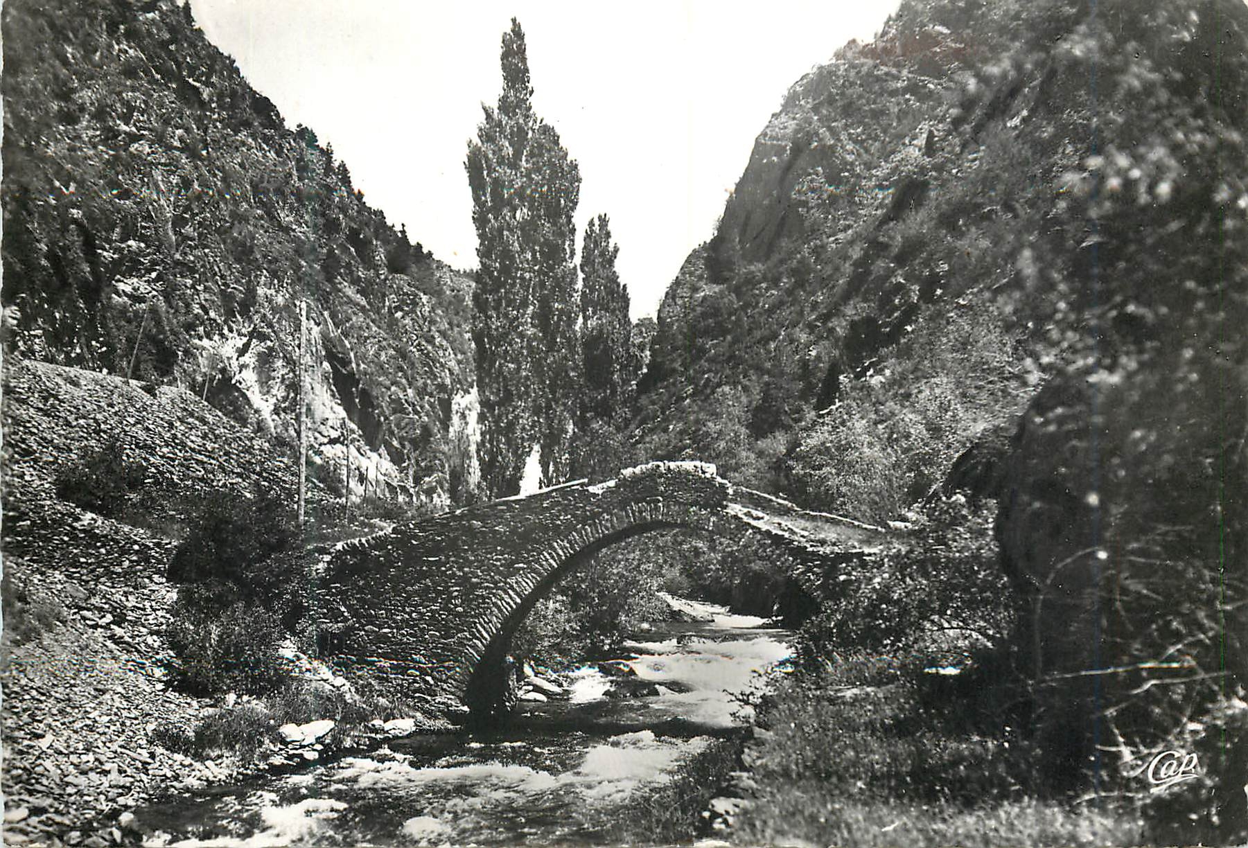 CPM Andorra La Vielle Le Pont de San Antoni sur la Route d'Ordino