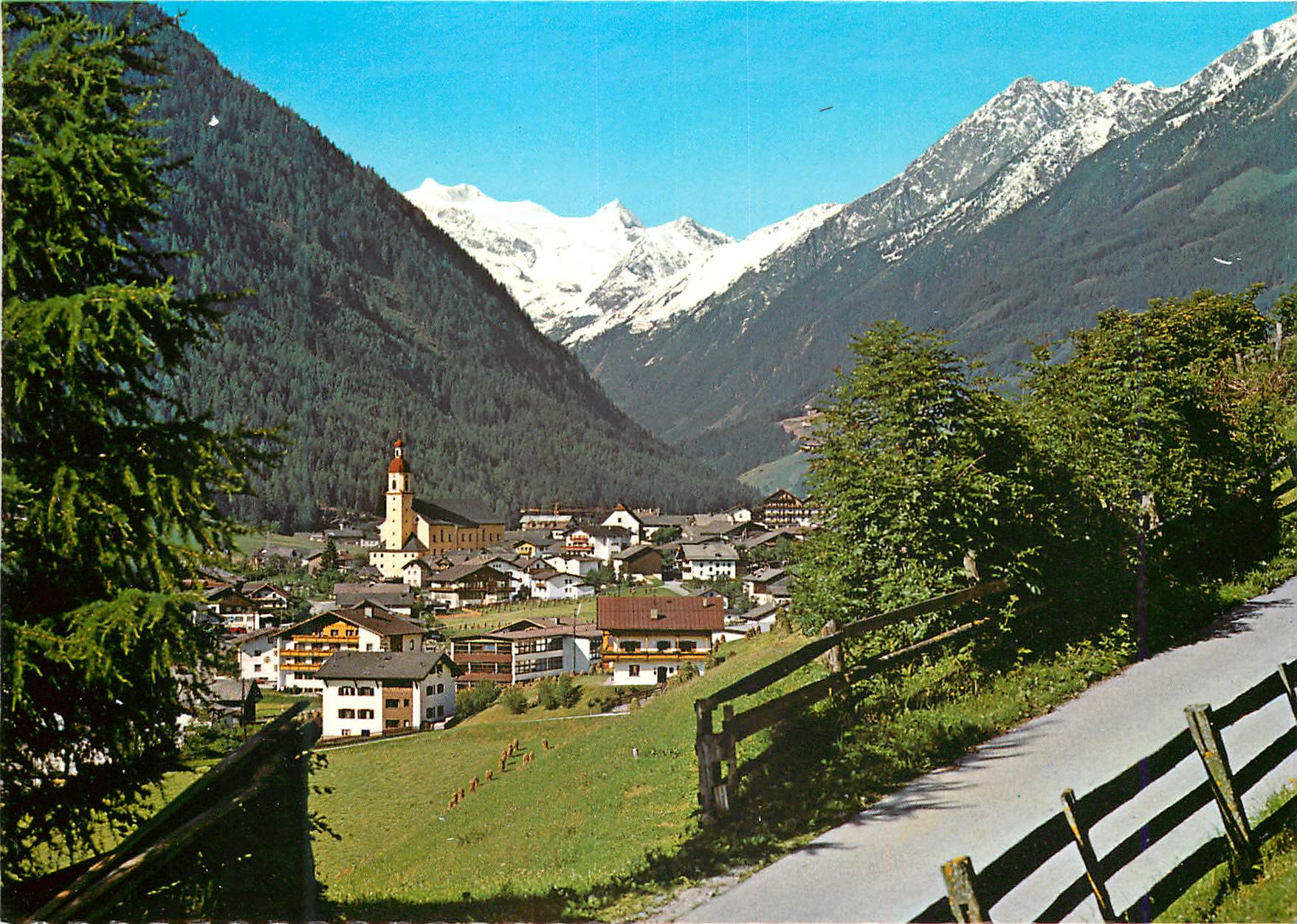 CPM Grub aus neustift 1000 m stubai blick zu den stubaier gletschern mit zucherhutl 3507 m freizeitzentrum und ganzjahre