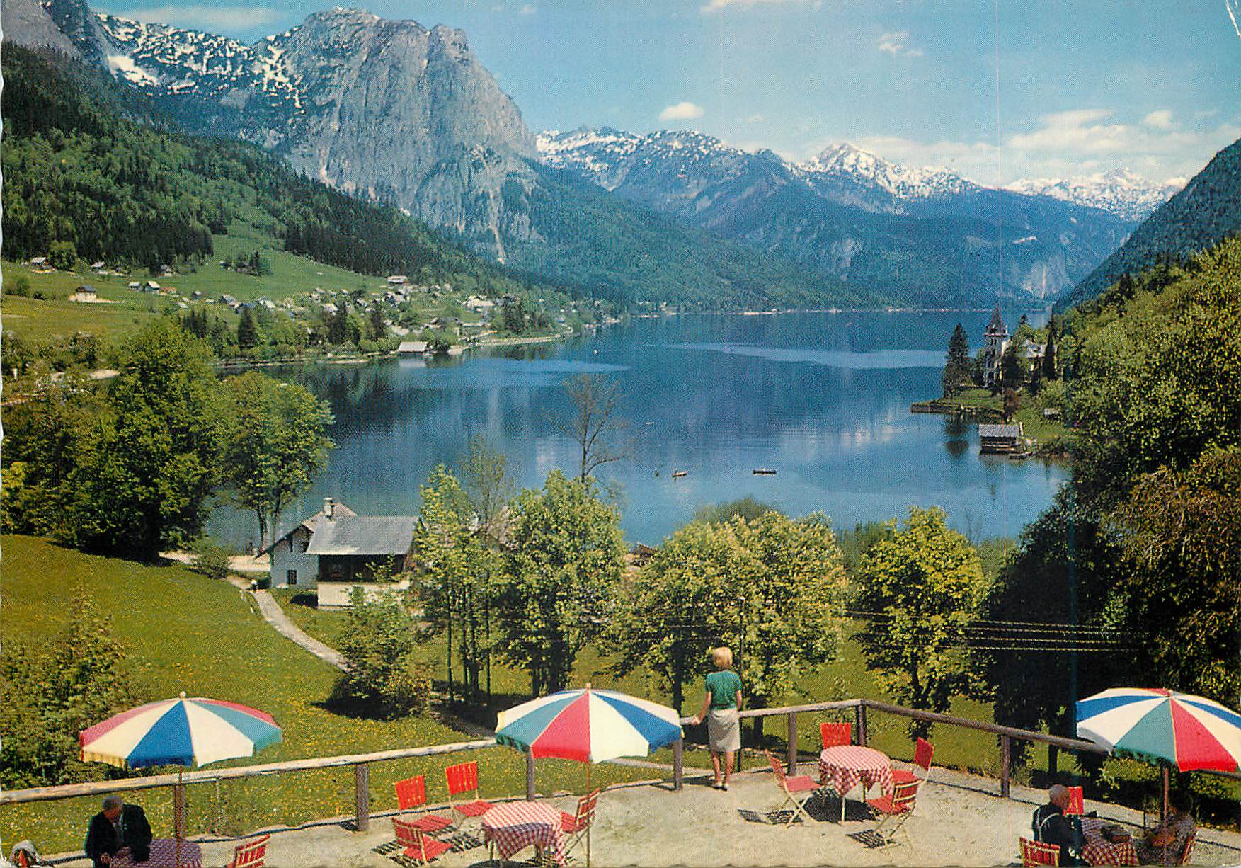 CPM Grundisee die perle im steirischen salzkammergut mit backenstein und totem gebirge