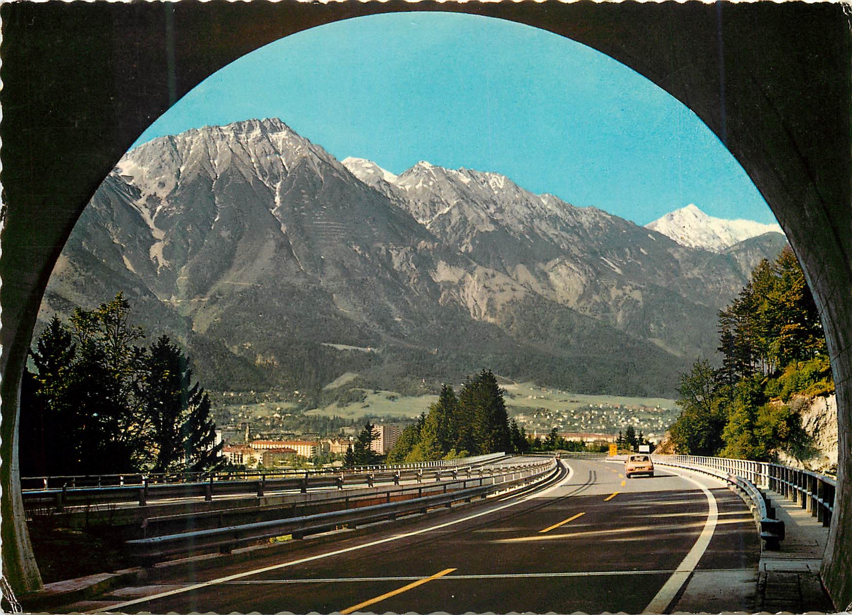 CPM Osterreich brennerautobahn bergisel tunnel mit innsbruck und nordkette
