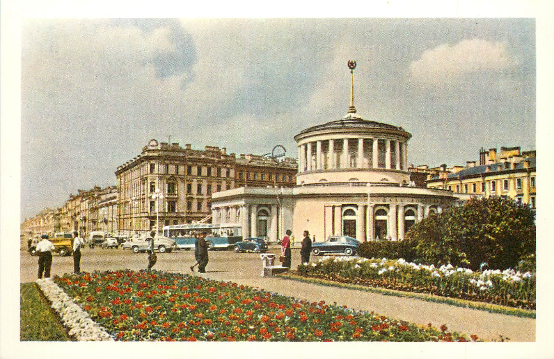 Place de l'Insurrection — Station du métro — Leningrad, URSS