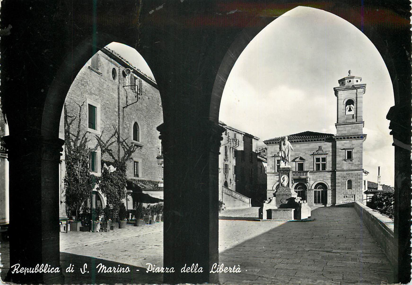Republik San Marino — Piazza della Libertà — Verleger Vera Fotografia