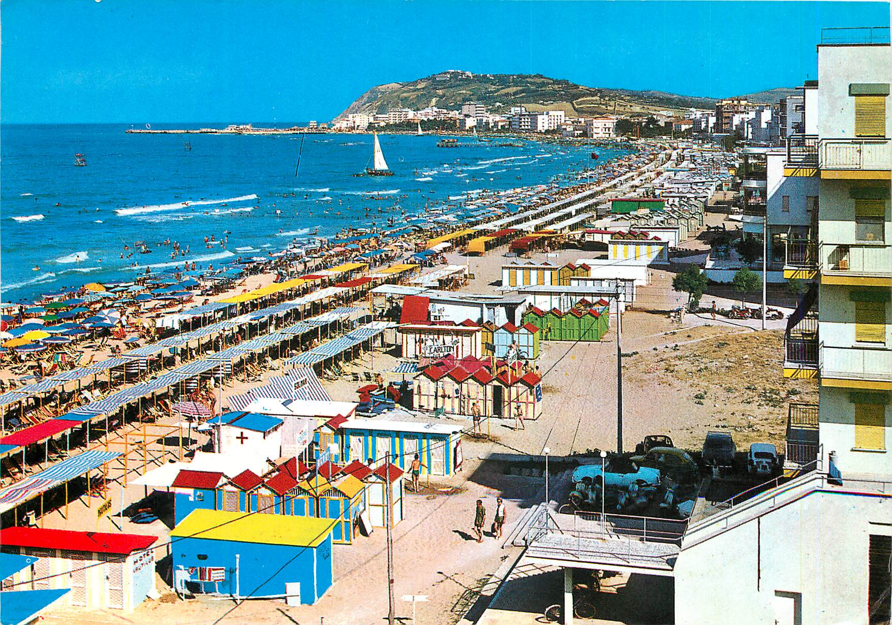 CPM Cattolica Panorama avec le mont de Gabicce