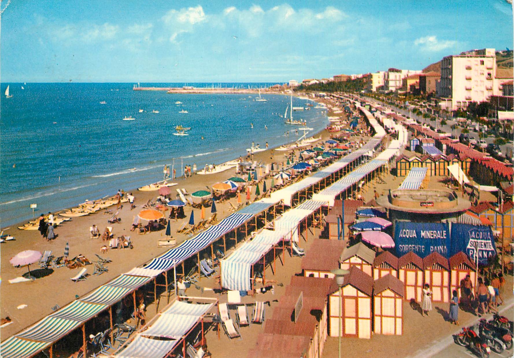 CPM Cattolica Le bord de la mer et la plage