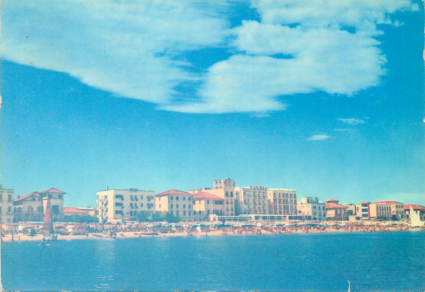 CPM Cattolica Hotel vus des la mer