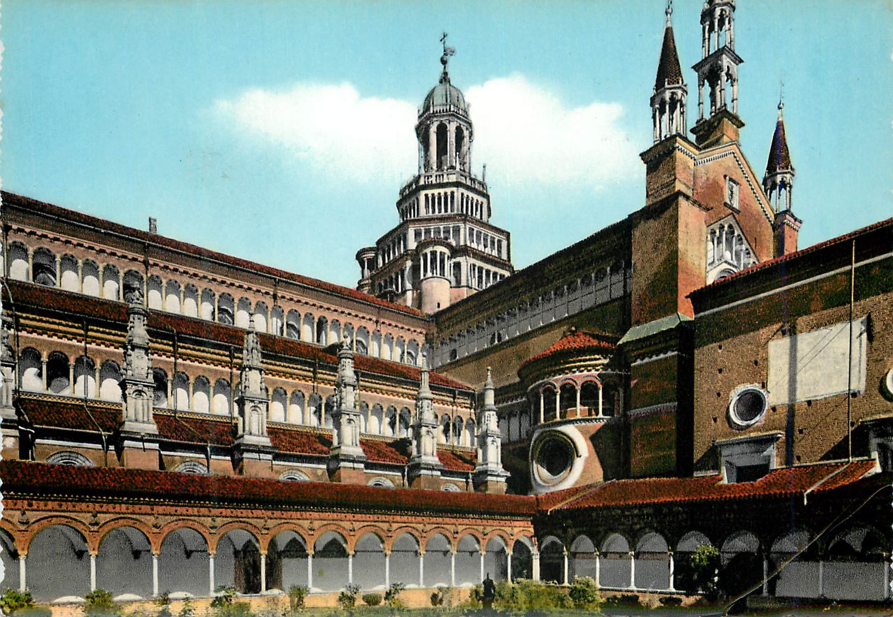 CPM Certosa di Pavia Cote sud de l'Eglise vu du petit Cloitre