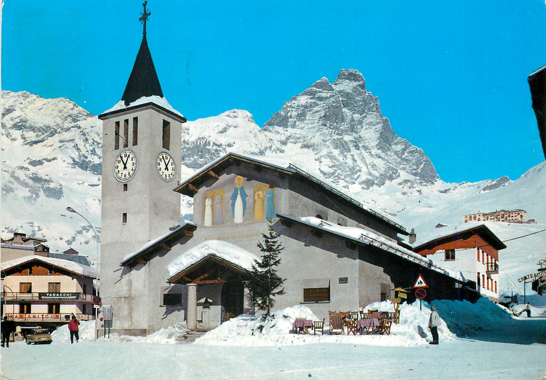 CPM Breuil-Cervinia Vallee d'Aosta La Petite Eglise et au fond le Cervin