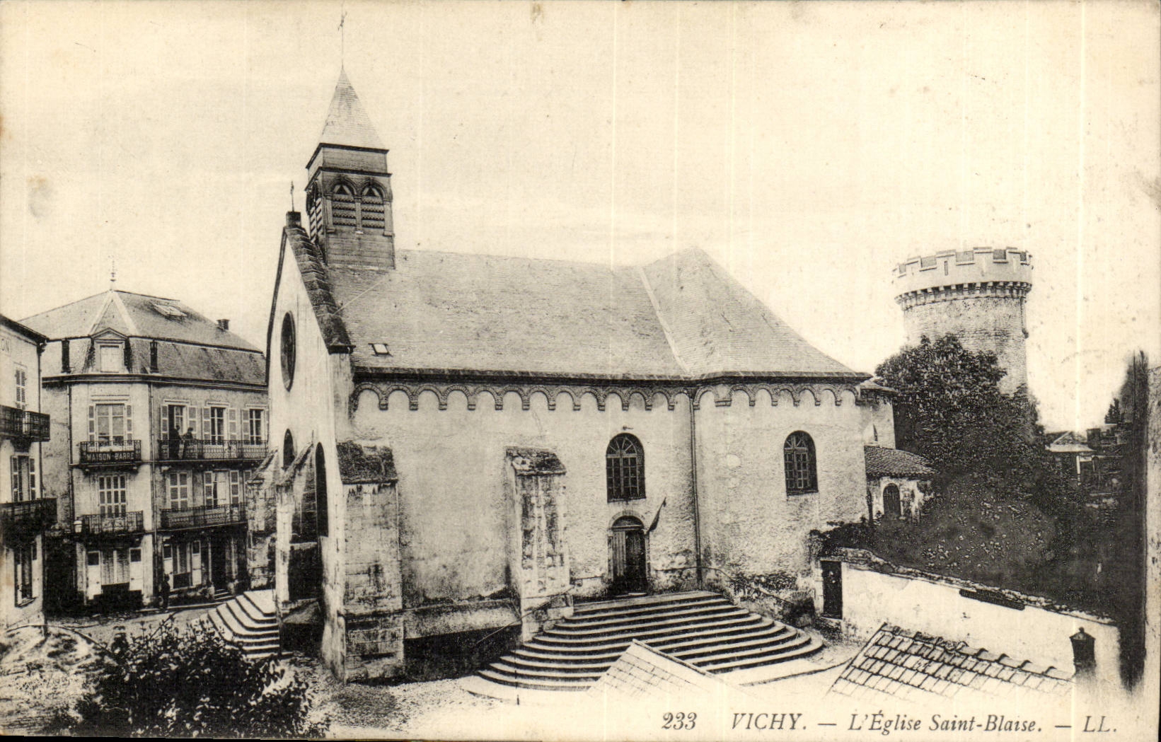 Vichy CPA L'eglise Saint Blaise
