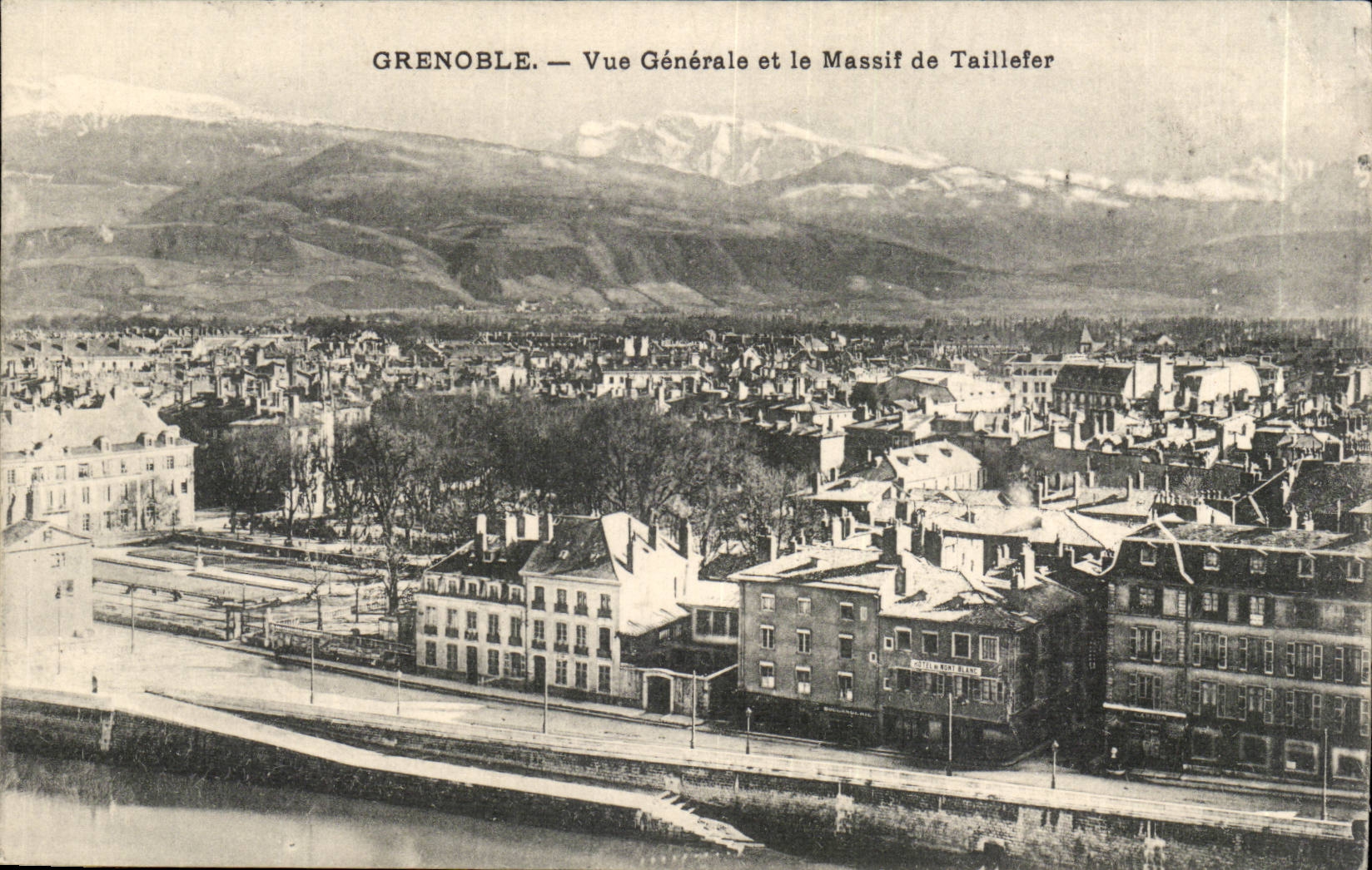 GRenoble CPA Vue generale et la massif de Taillefer